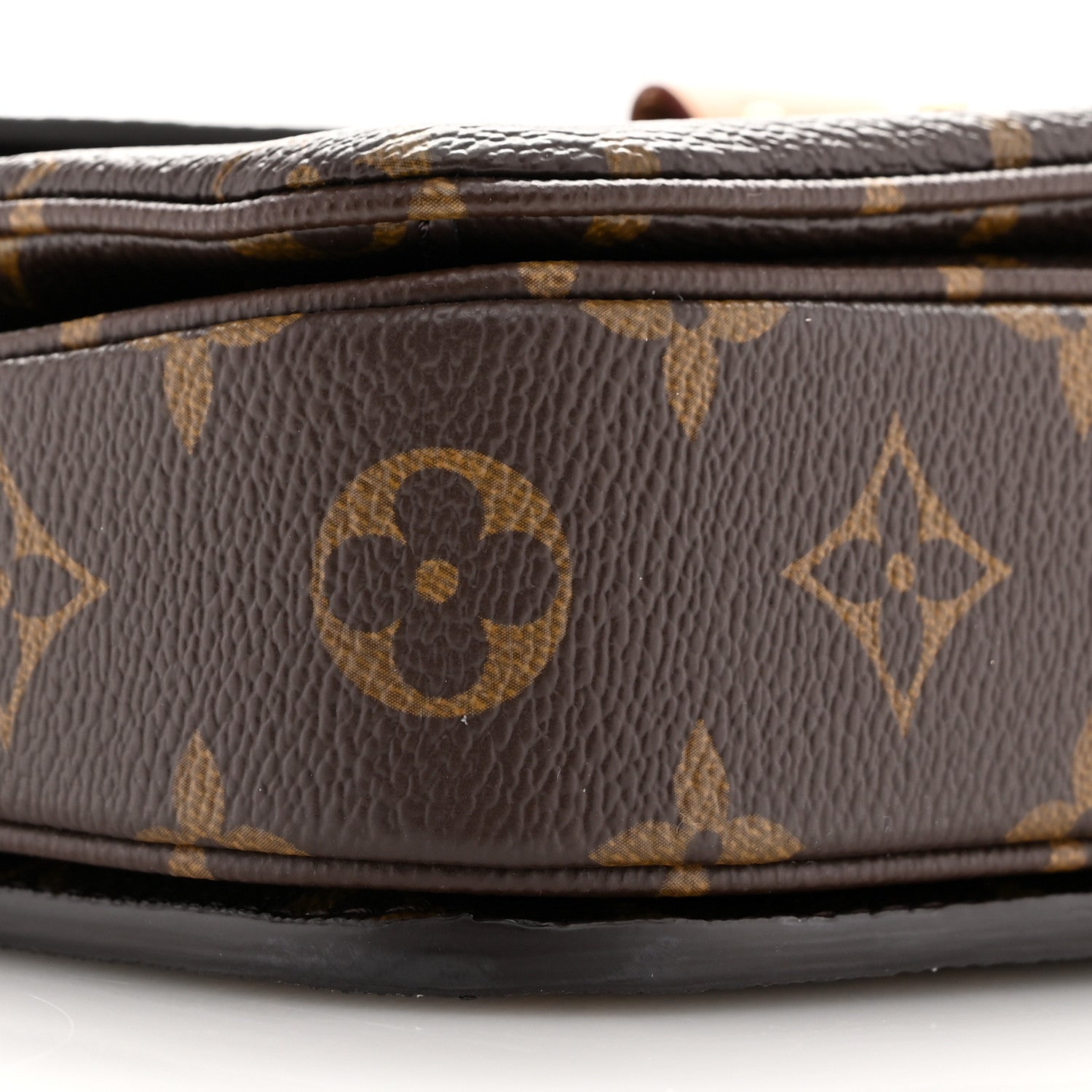 Louis Vuitton Monogram Pochette Metis 8 of 10
