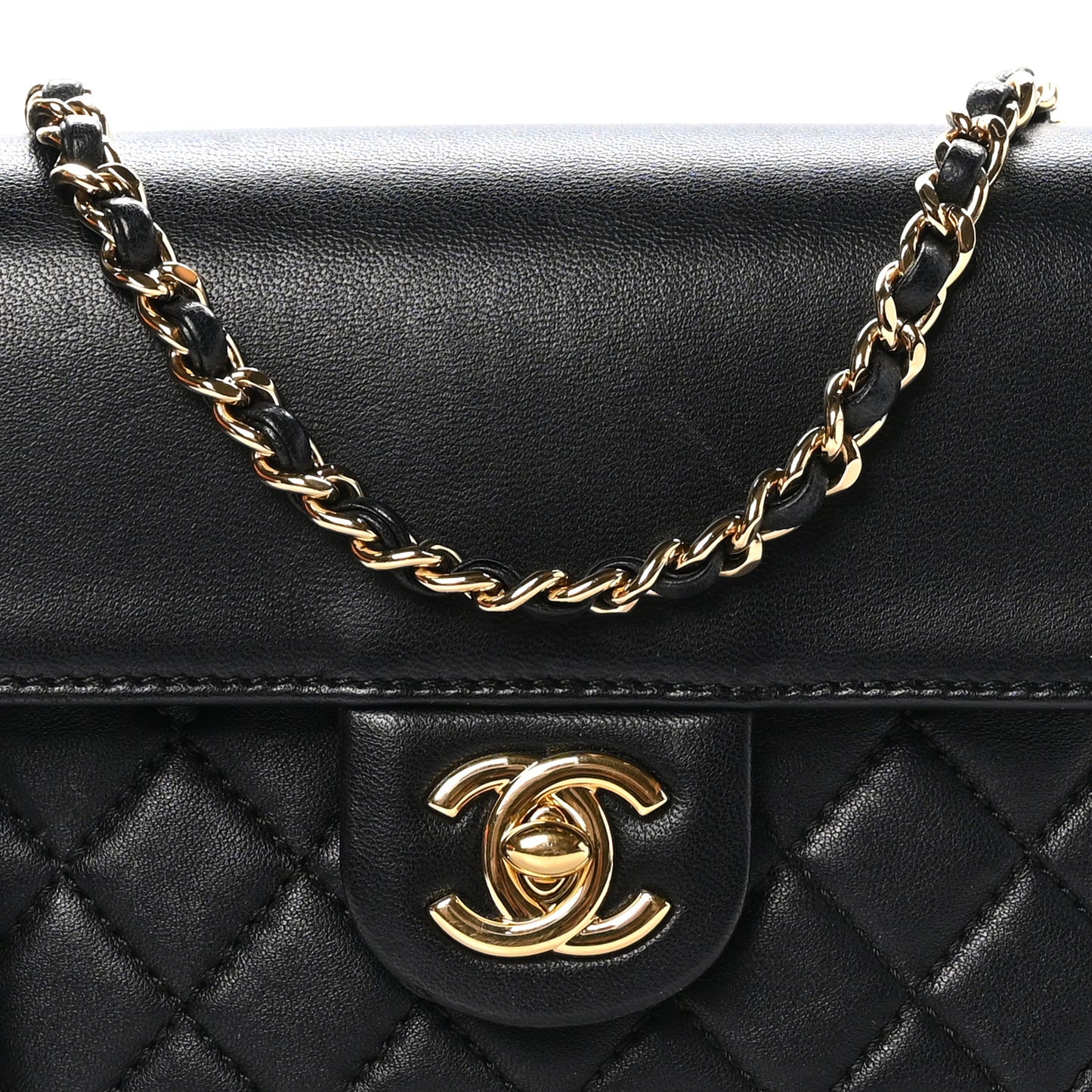 Lambskin Quilted CC Unchained Crossbody Black