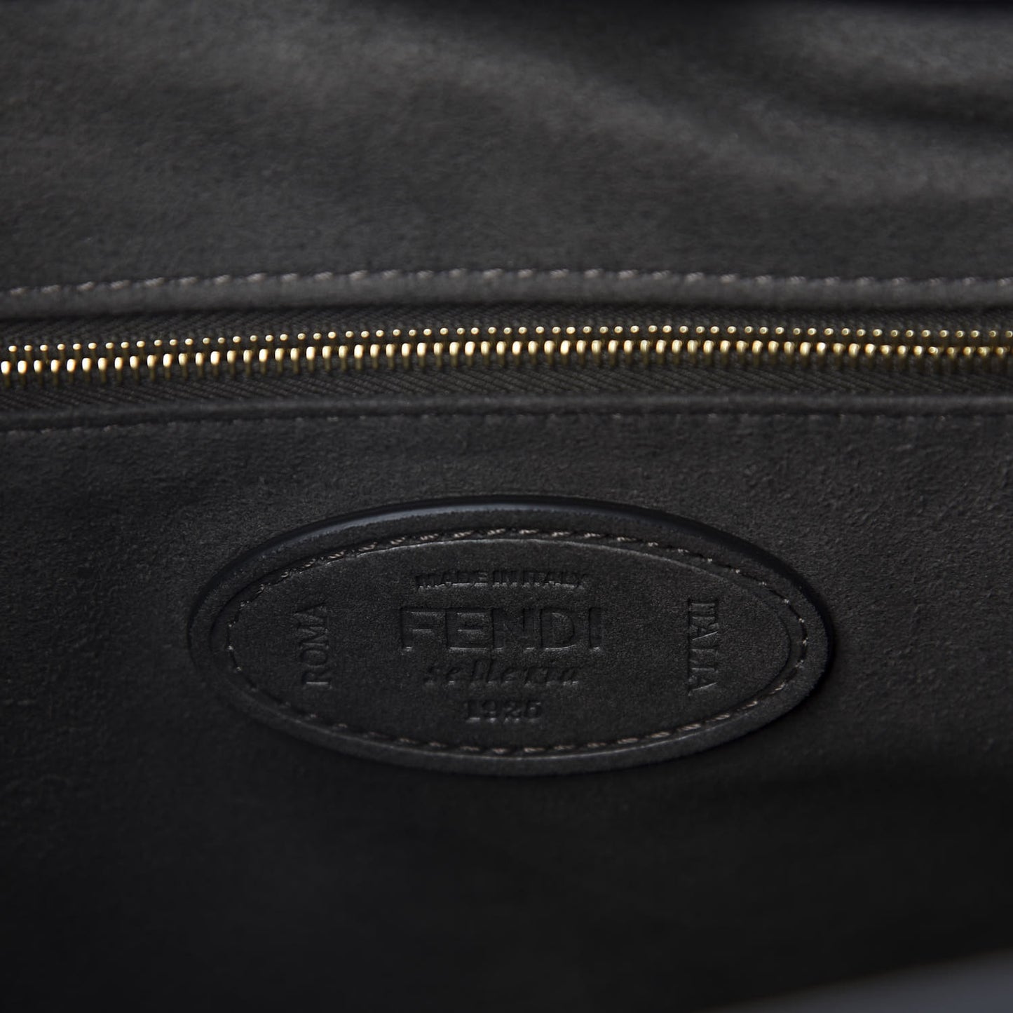 Cuoio Romano Selleria Medium FF Tote Black