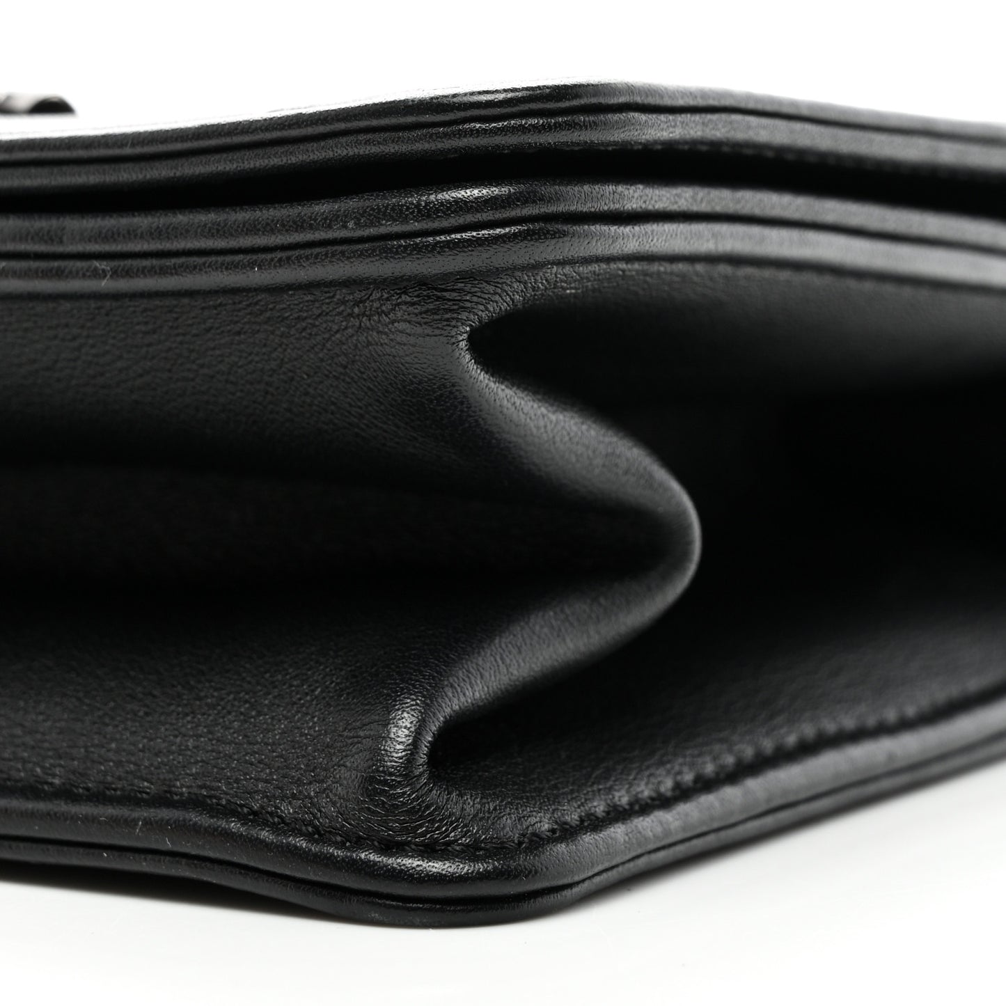 Calfskin Mini Propeller Flap Black