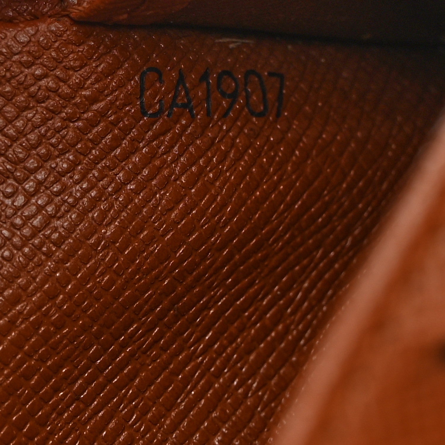 Louis Vuitton Monogram Small Ring Agenda Cover 7 of 9