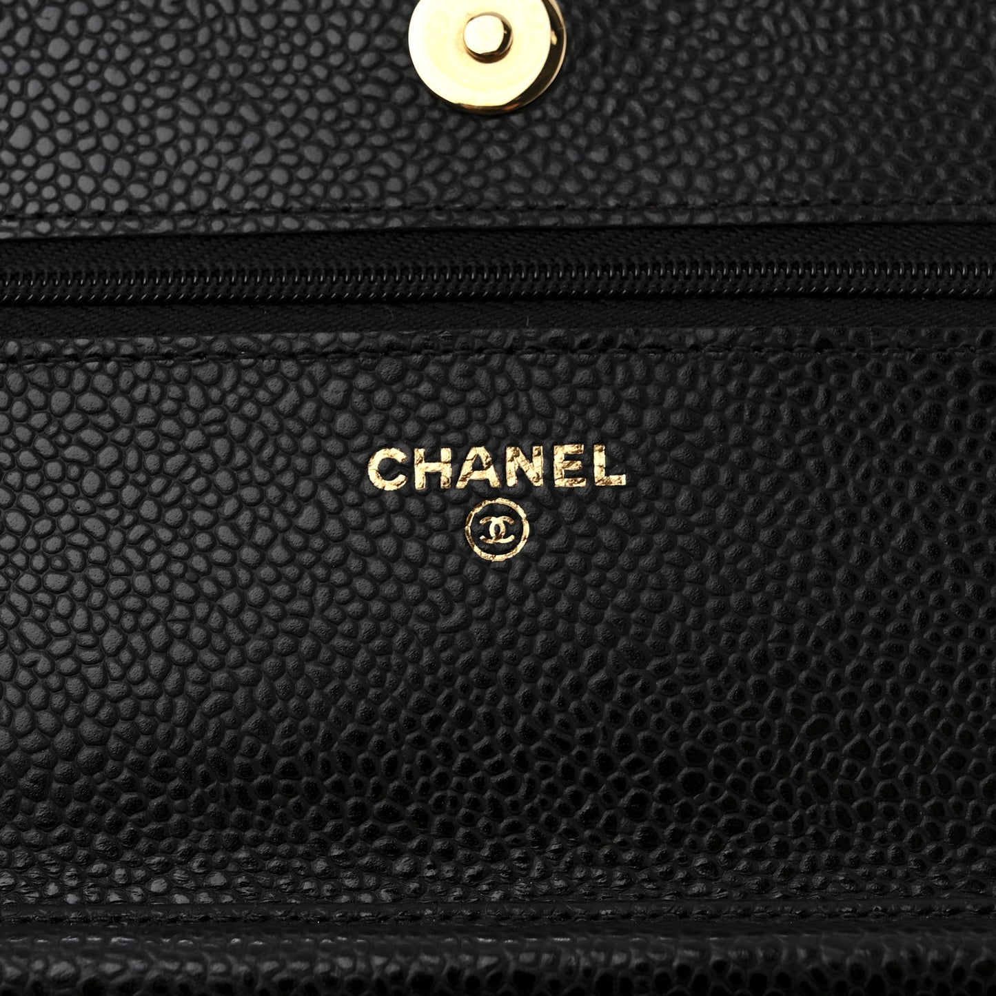 Caviar Quilted Wallet on Chain WOC Black