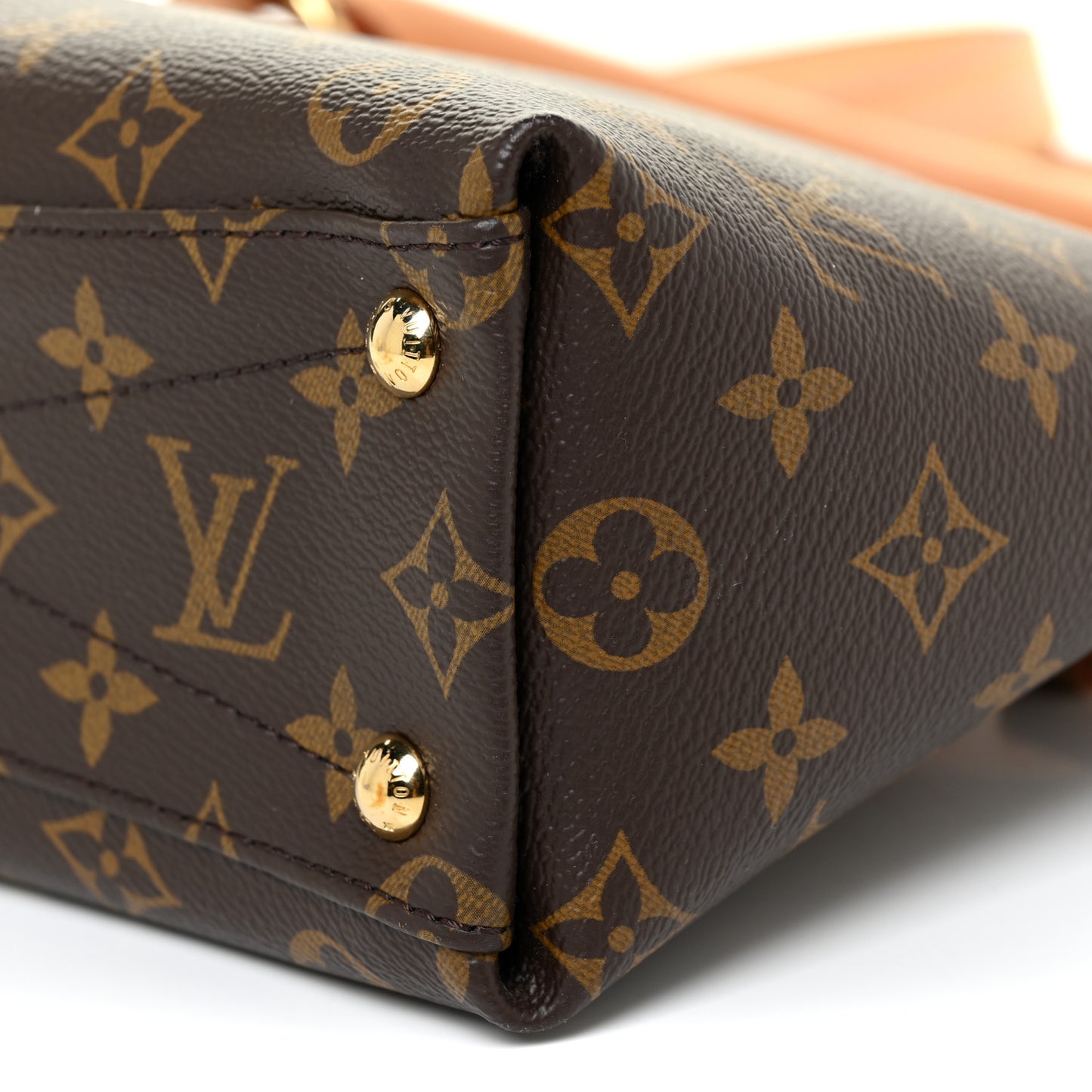 Monogram V Tote BB Rose Poudre