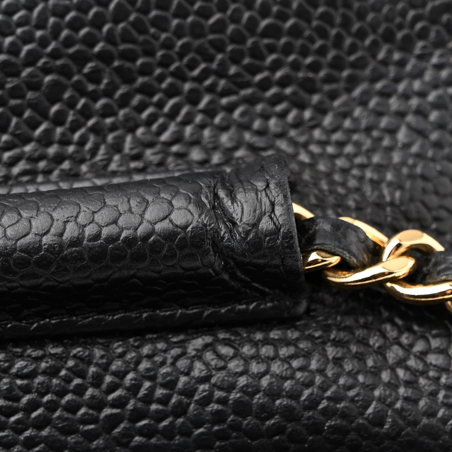 Caviar Quilted Wallet on Chain WOC Black