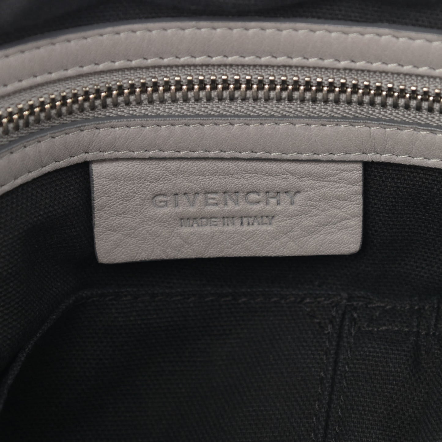 Calfskin Medium Bolt Stud Pandora Pearl Grey