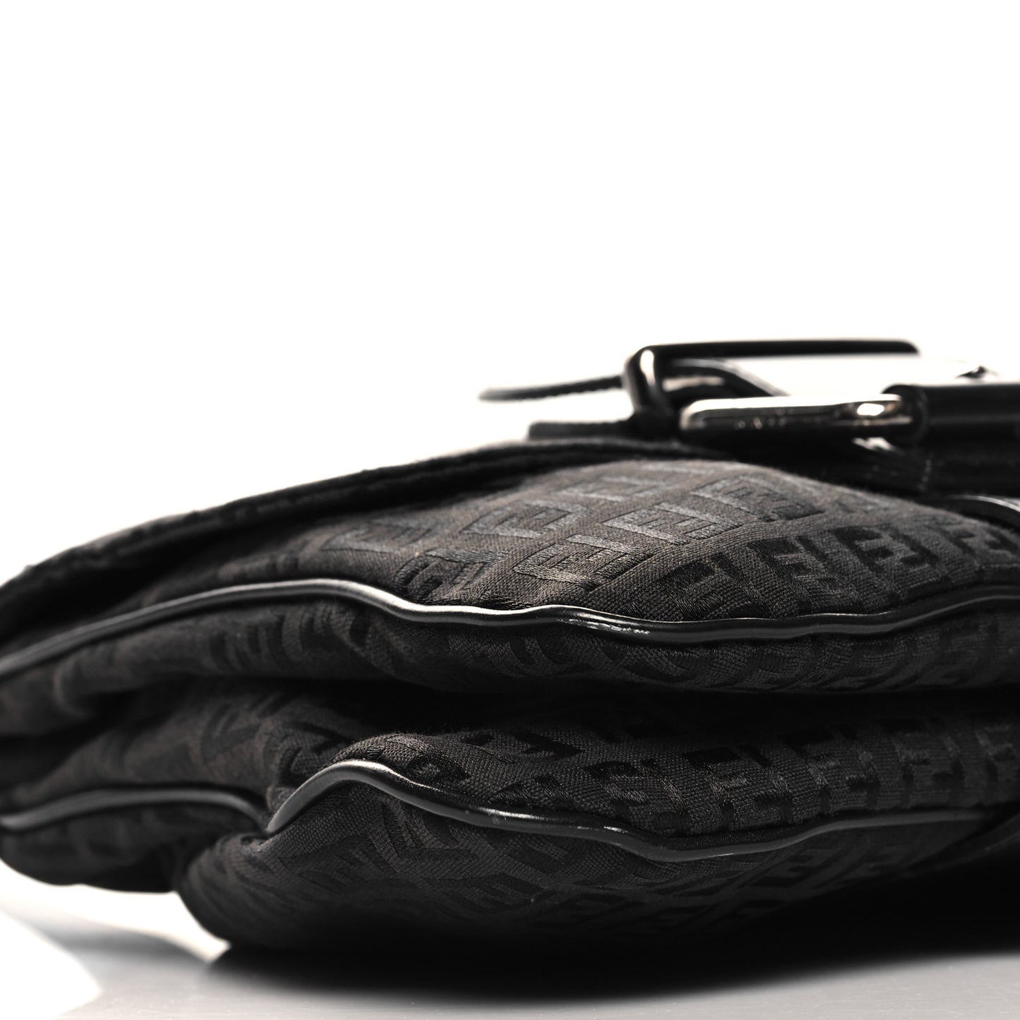 Zucchino Buckle Shoulder Bag Black