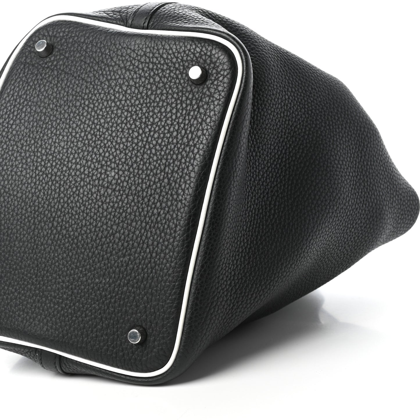 Taurillon Clemence Picotin 22 MM Black White