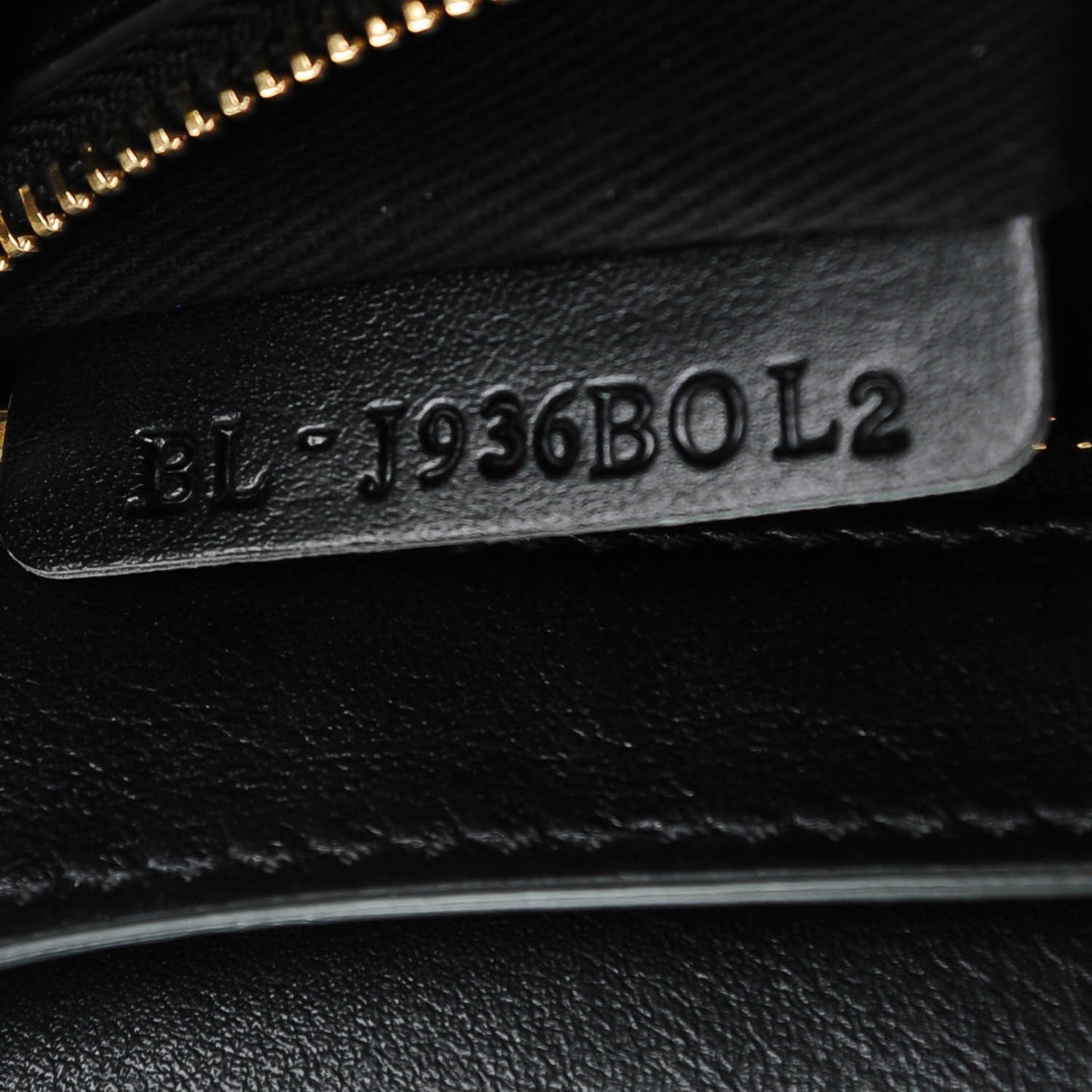 Vitello Medium Rockstud Flap Saddle Bag Black