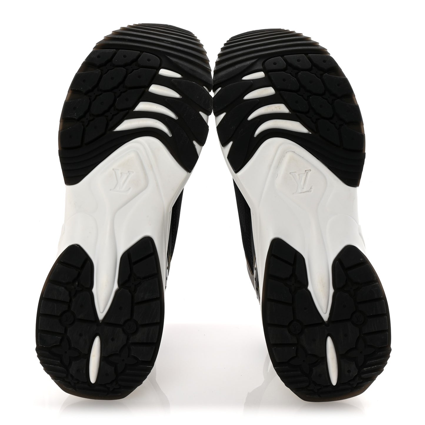 Monogram Calfskin Run 55 Sneakers 39 Black