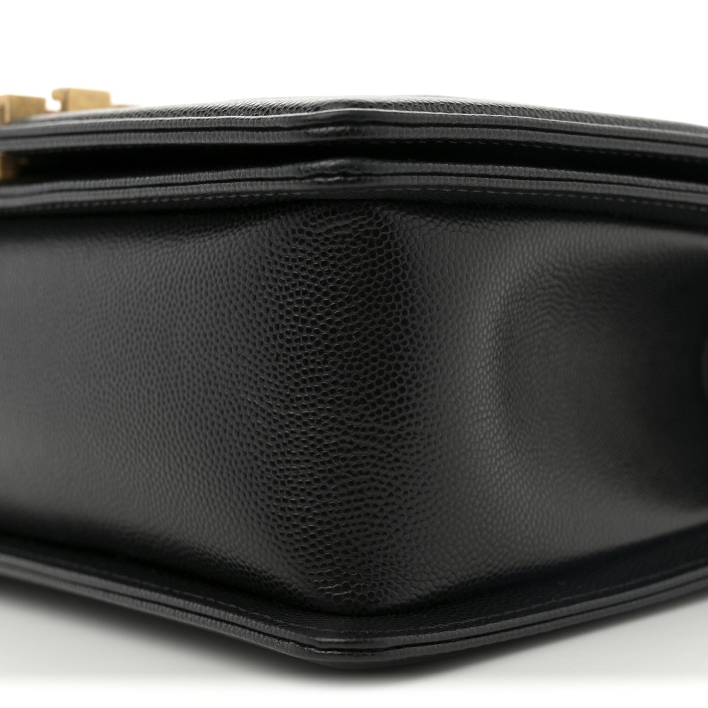 Caviar Quilted Medium Boy Flap Black