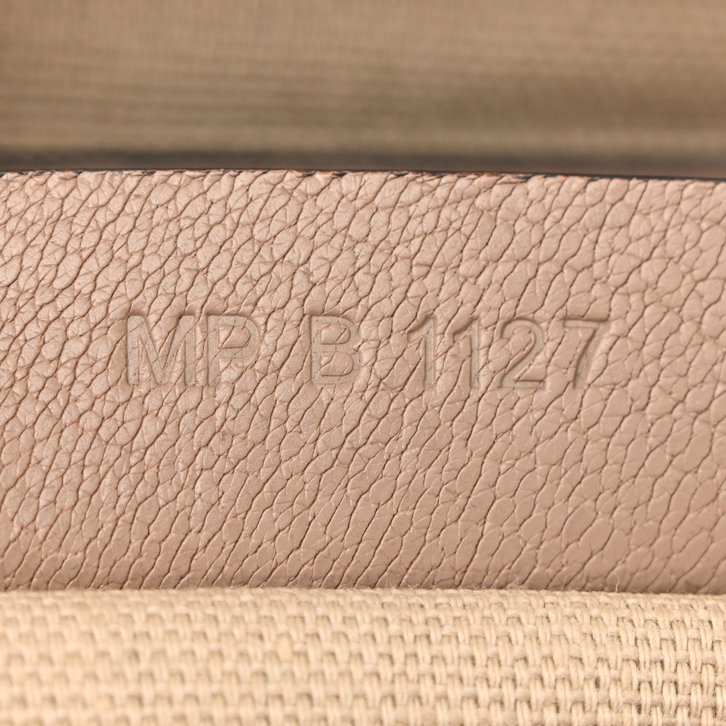 Sugar Goatskin Medium Antigona Linen