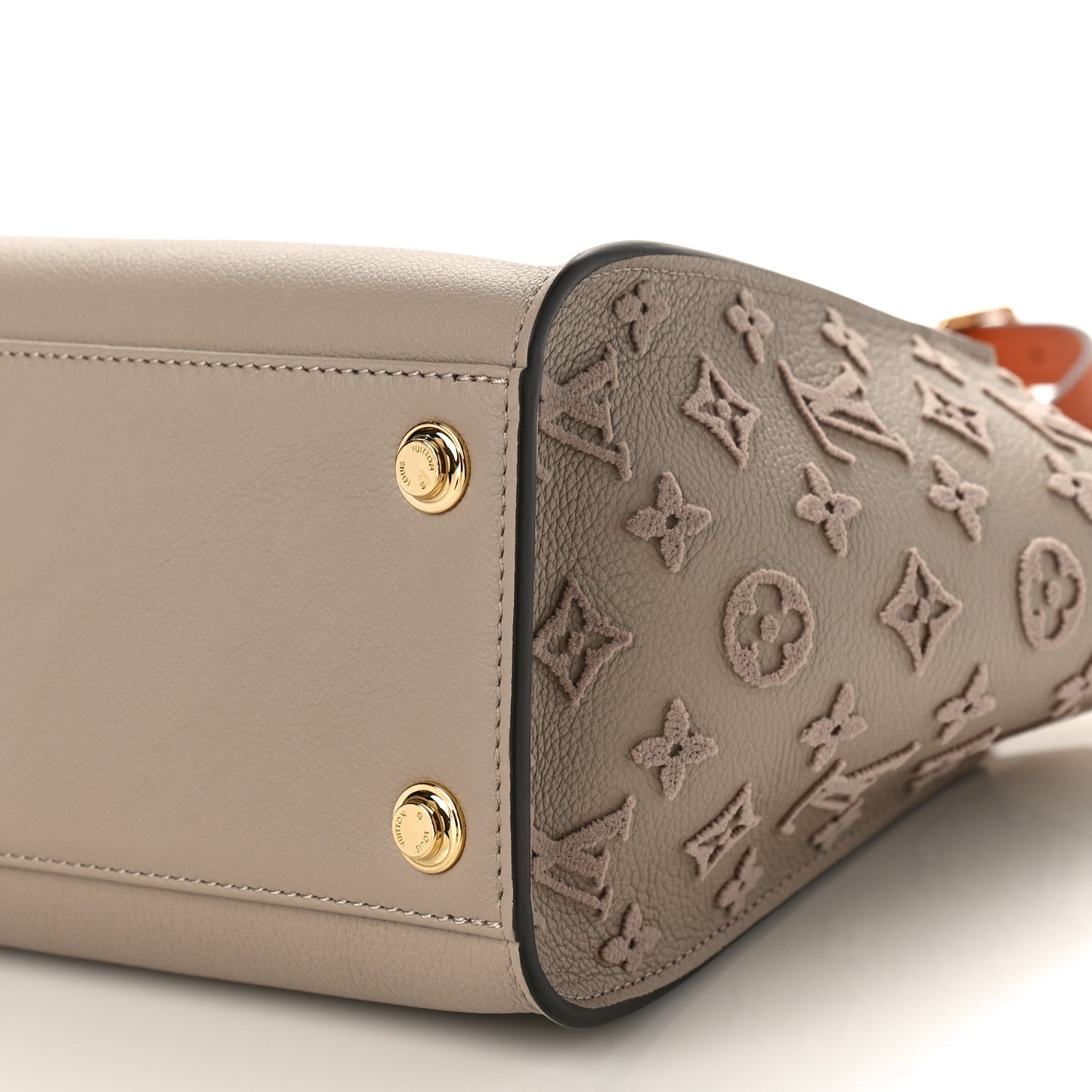 Calfskin Monogram Tufting On My Side Galet