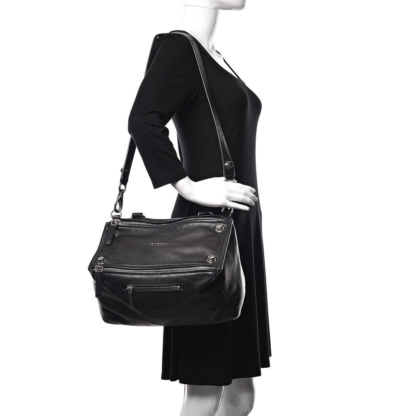 Pebbled Calfskin Medium Bolt Stud Pandora Black