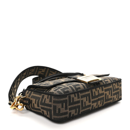 Fendi Metal O'Lock Strap You Gold 4 of 10
