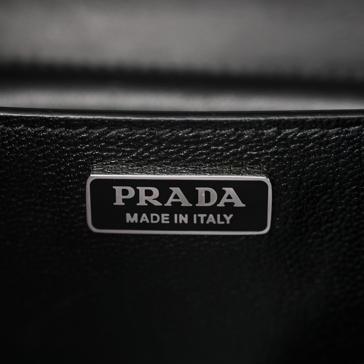 City Calf Saffiano Cahier Bag Black