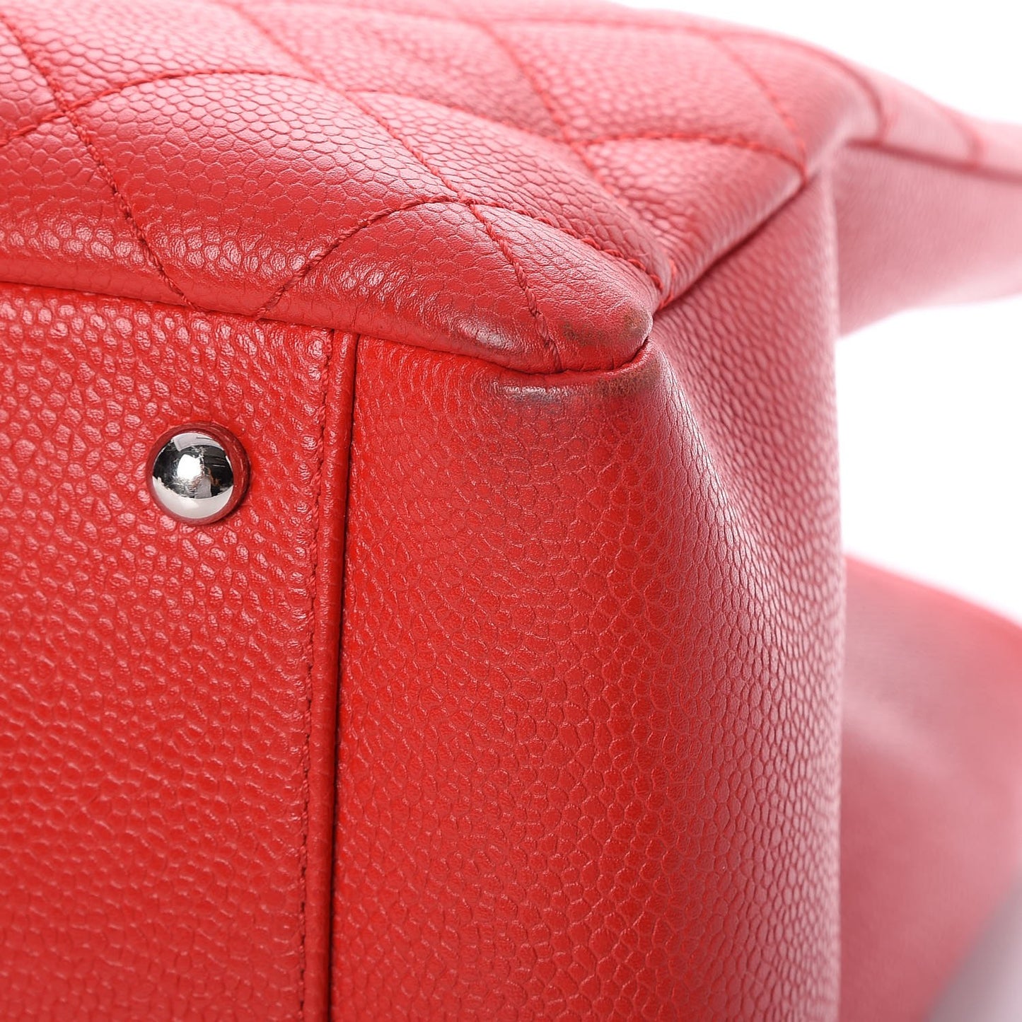 Caviar Quilted XL Grand Shopping Tote GST Red