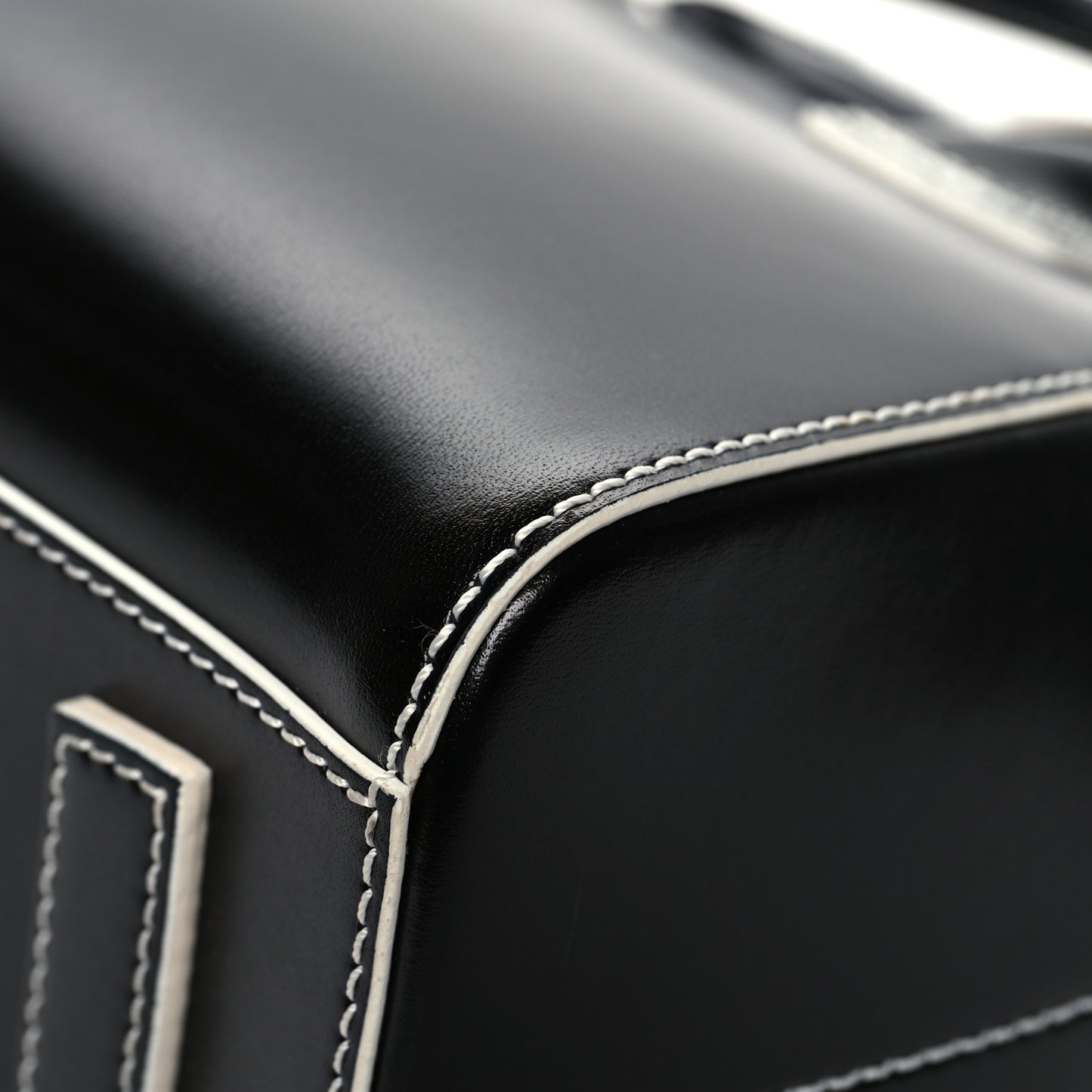 Calfskin Contrast Topstitch Small Antigona Black White