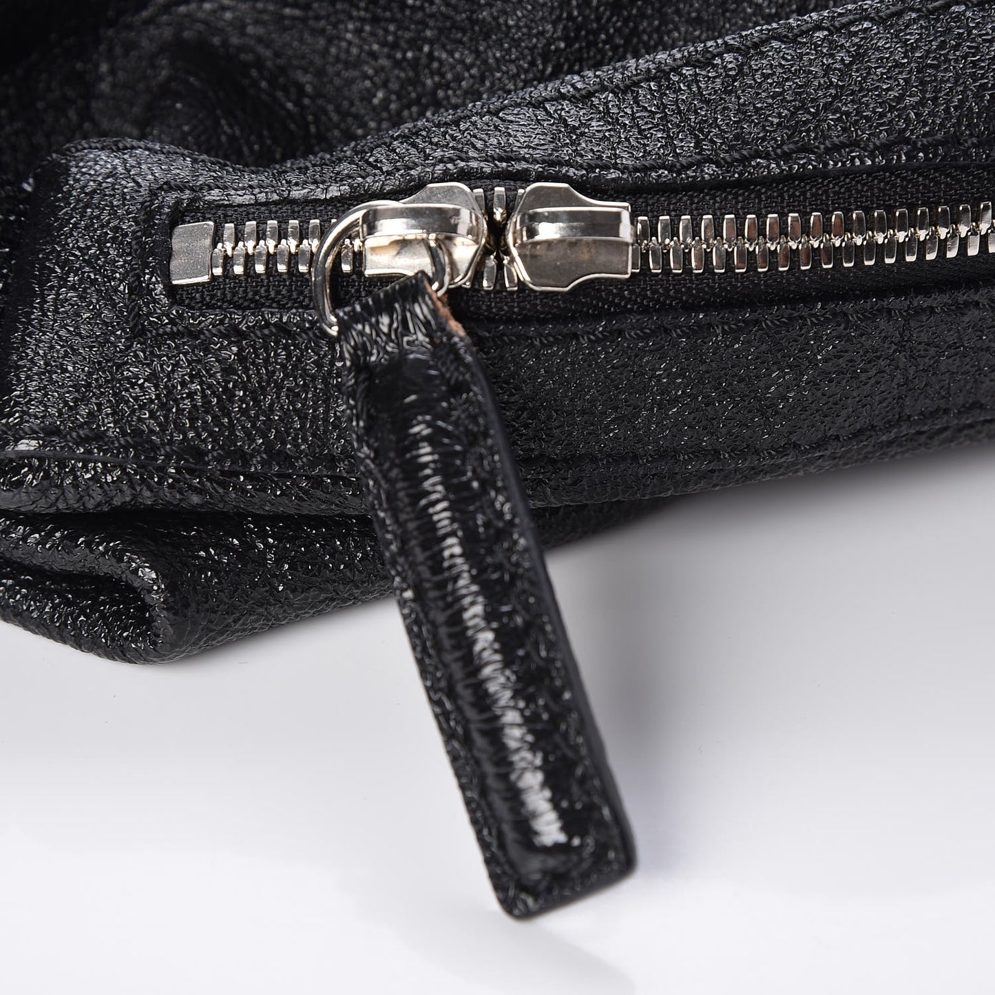 Glazed Pebbled Calfskin Medium Nightingale Black