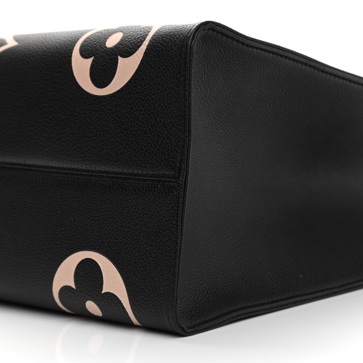 Louis Vuitton Empreinte Monogram Giant Onthego GM Black Beige 9 of 10
