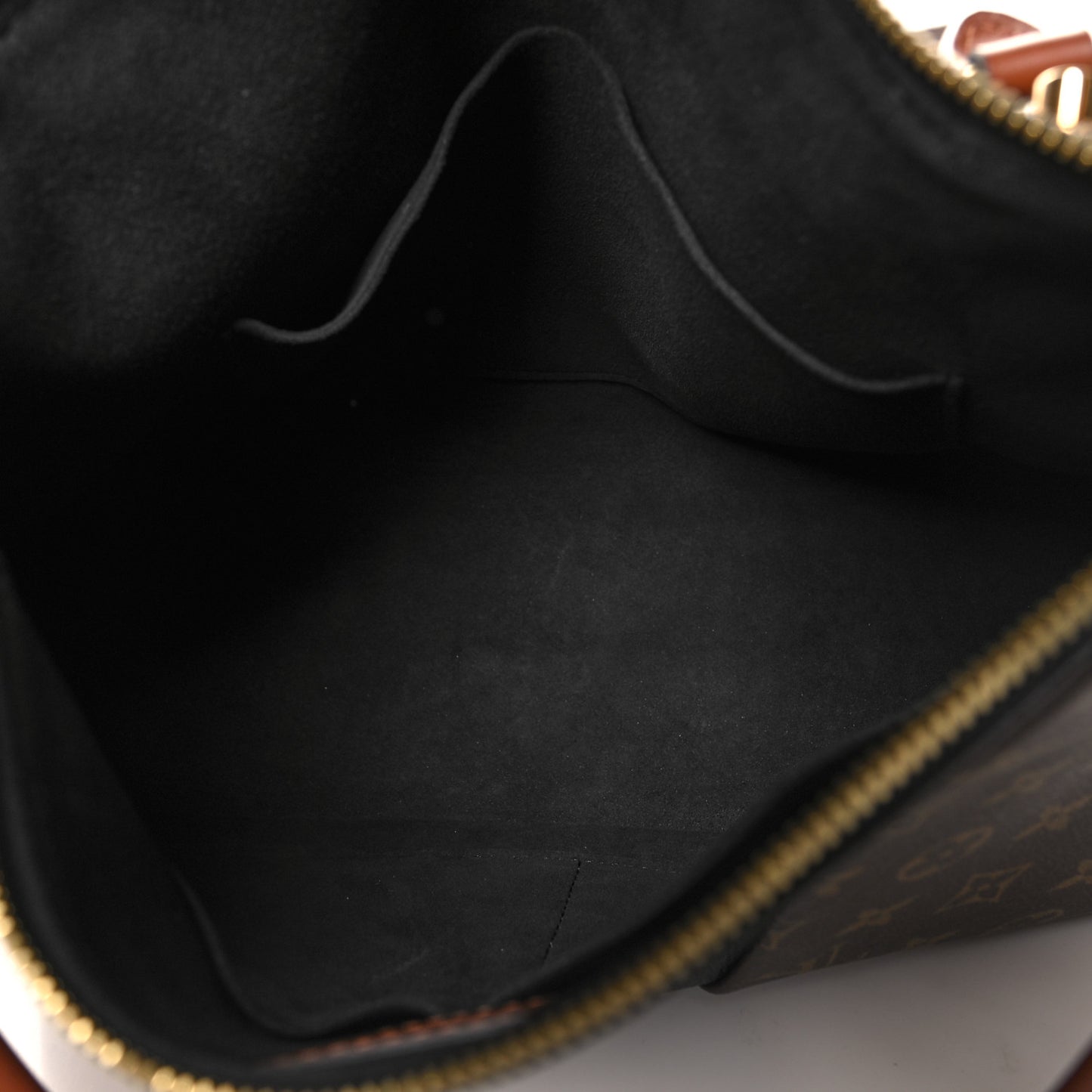 Monogram V Tote MM Black