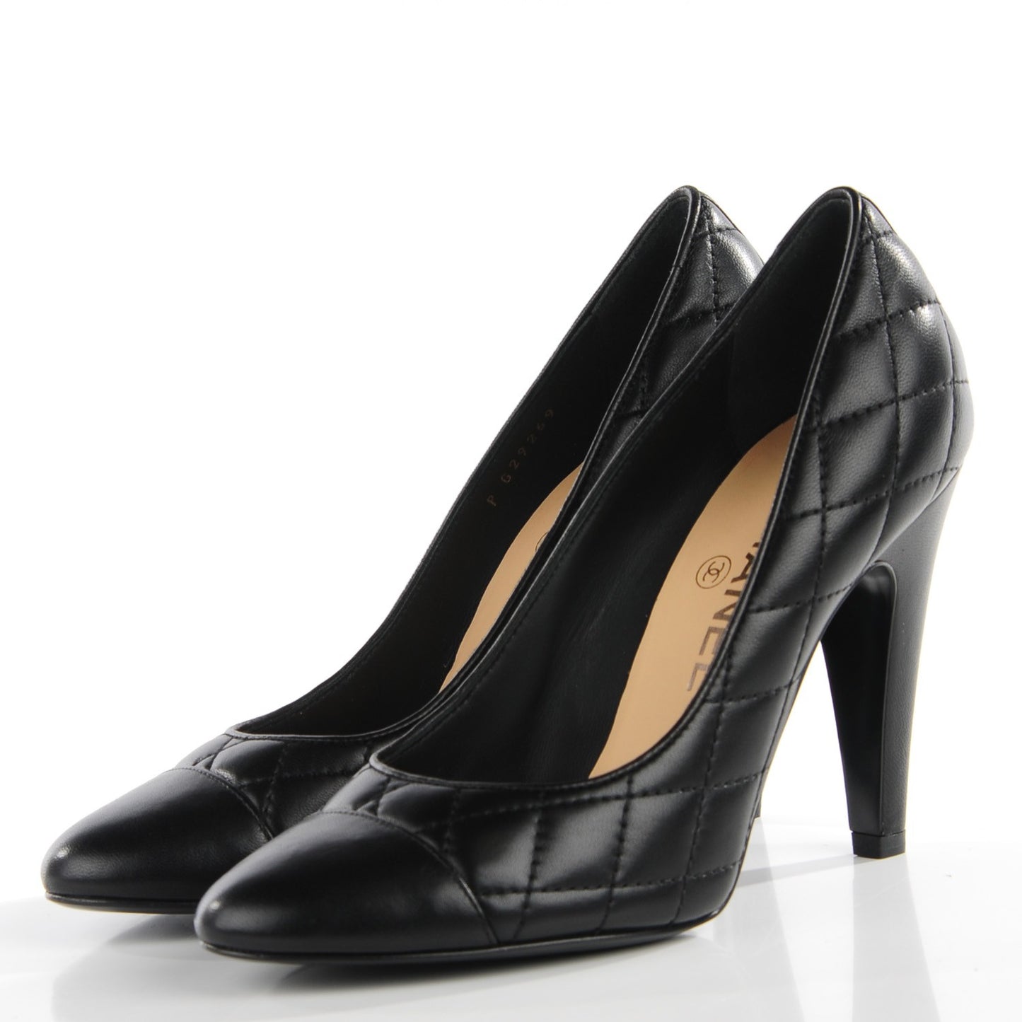 Lambskin Quilted CC Cap Toe Pumps 37 Black