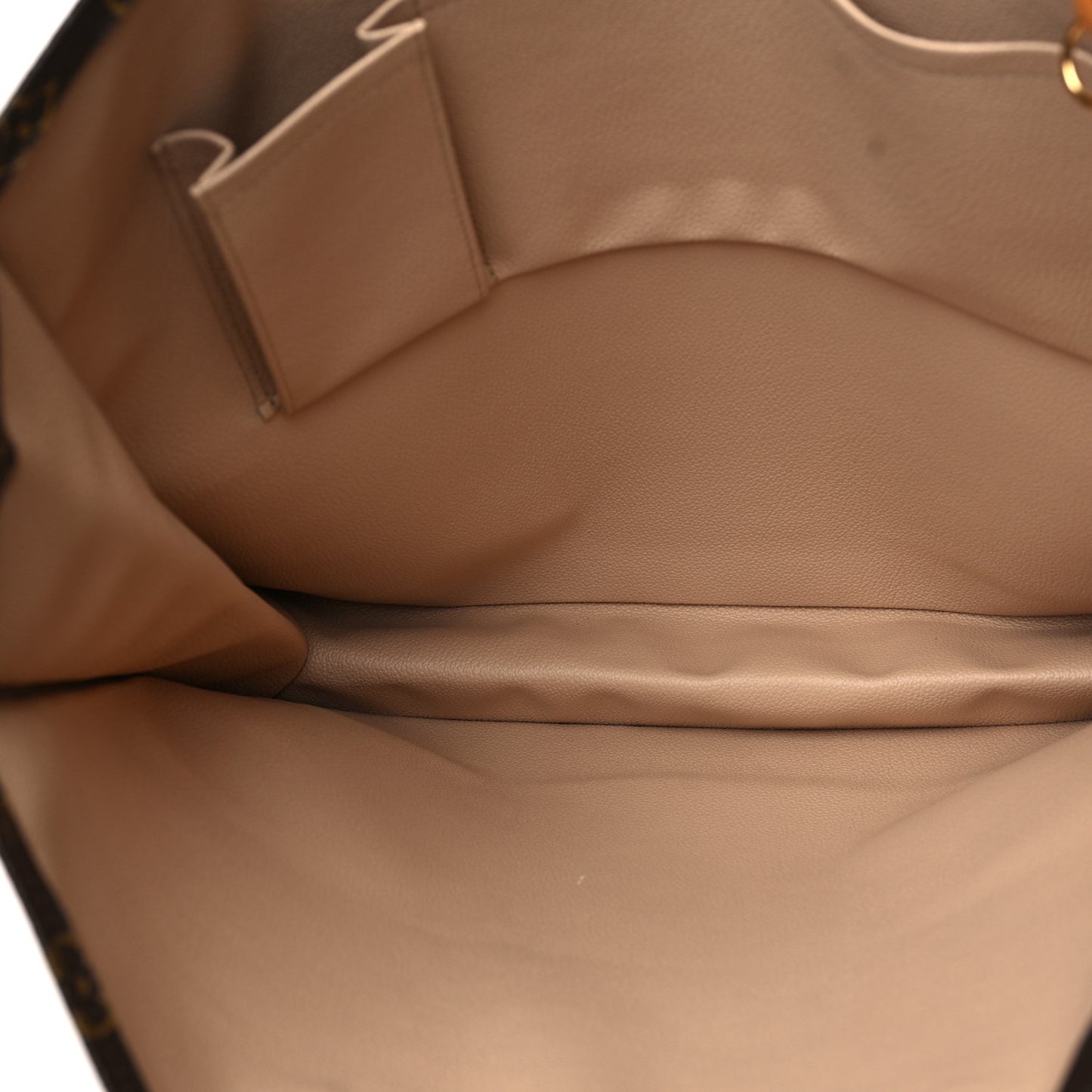 Monogram Sac Plat