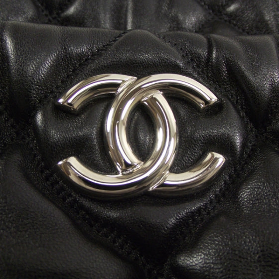 Chanel Leather Bubble Quilt Camera Case 10 of 10