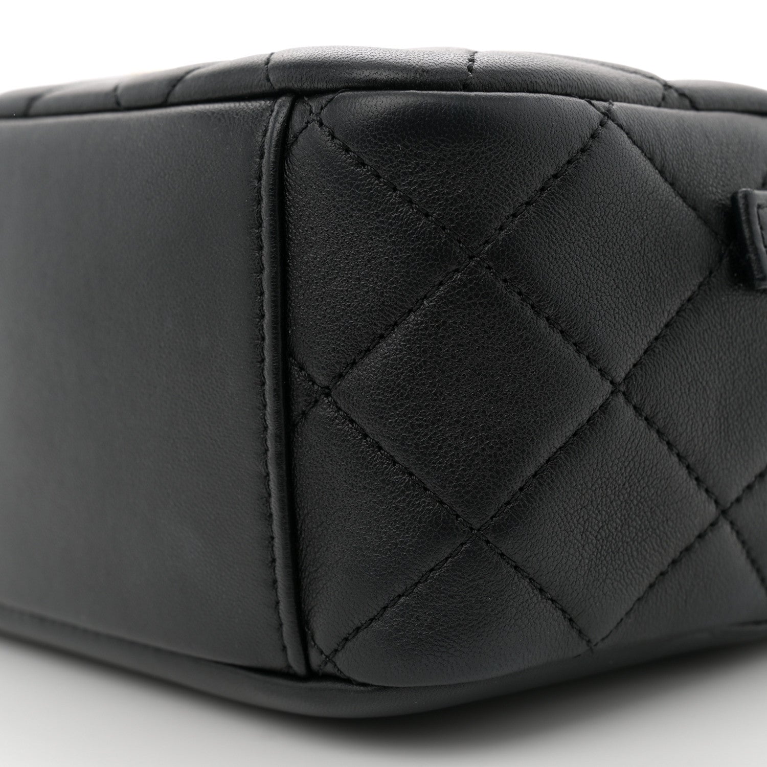Chanel Lambskin Quilted Studded Quilted Vanity Case With Chain Black 10 of 10