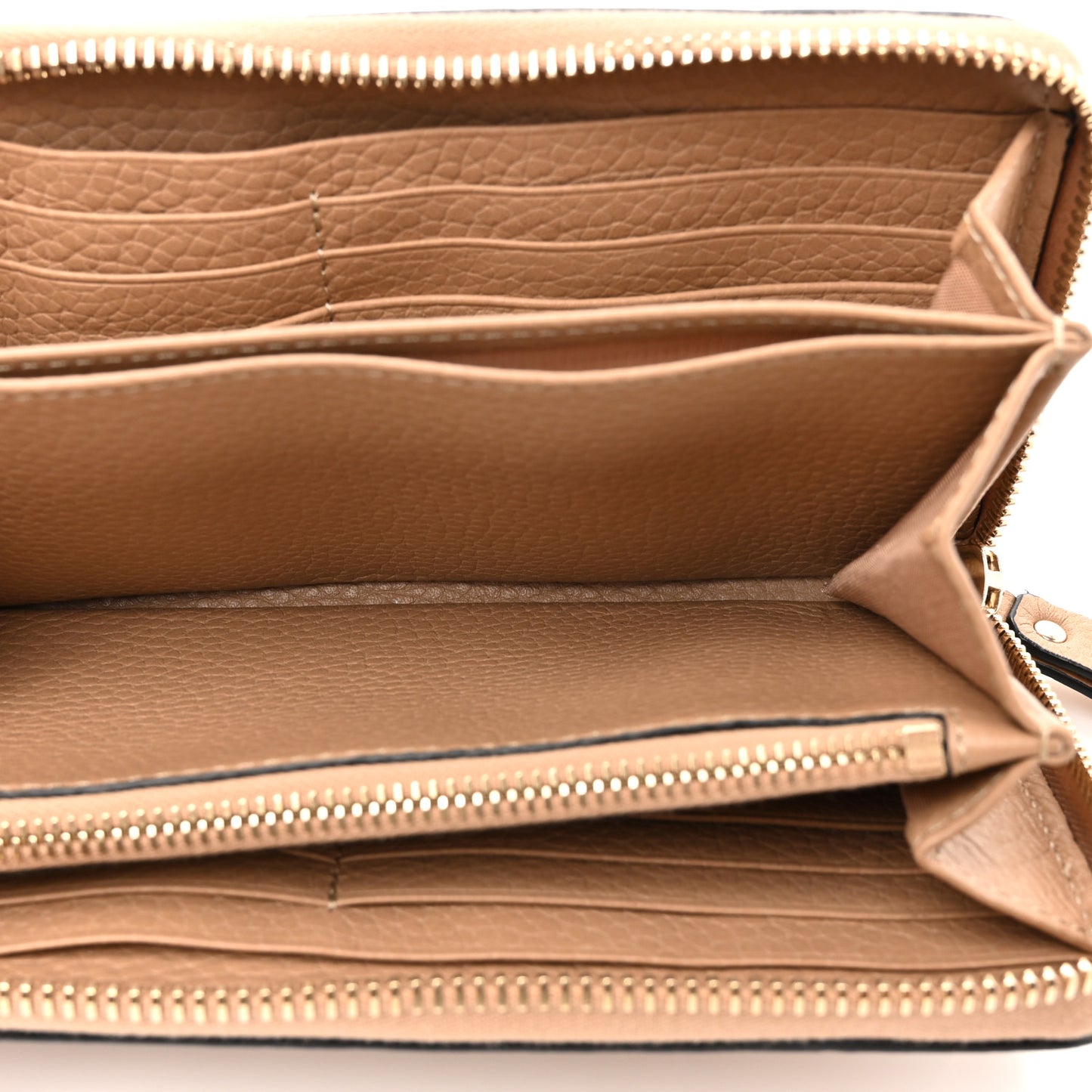 Pebbled Calfskin Rockstud Zip Around Wallet Cammello