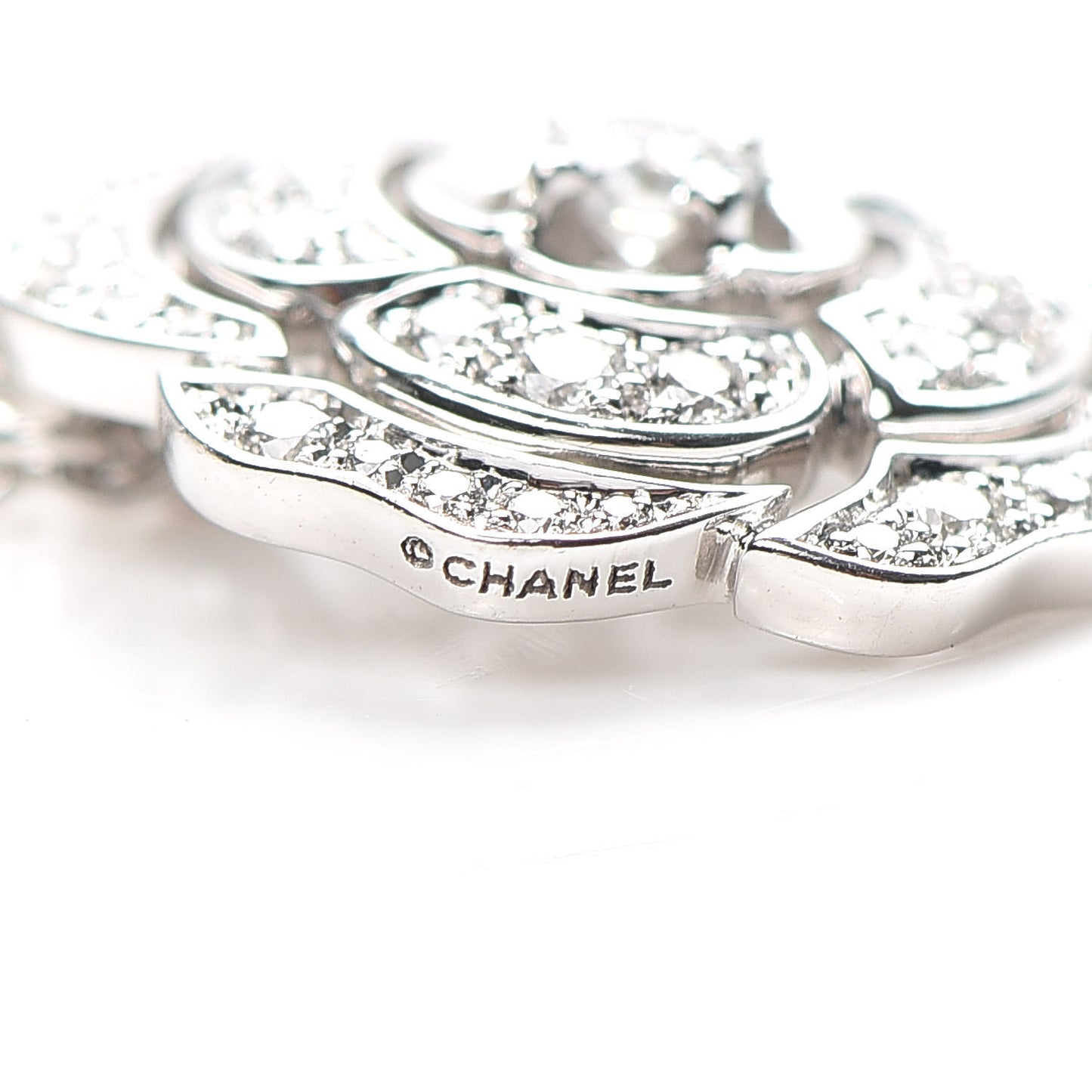 18K White Gold Diamond Bouton de Camelia Pendant Necklace