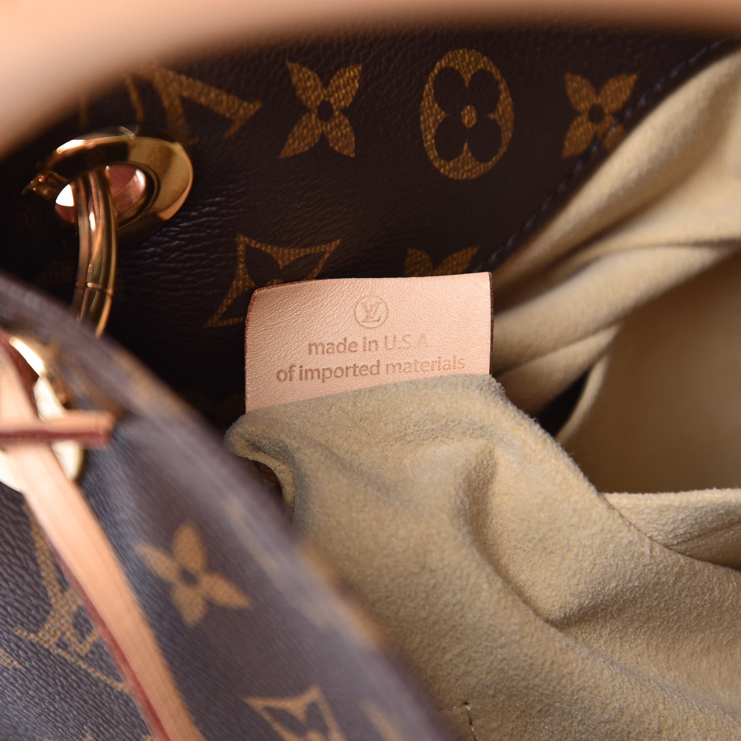 Louis Vuitton Monogram Artsy MM 7 of 10