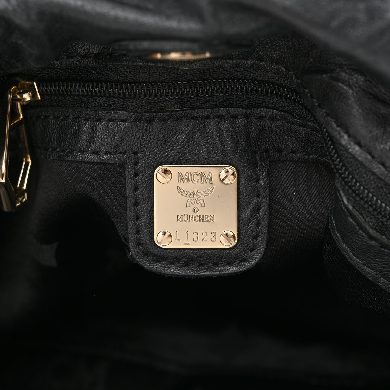MCM Calfskin Chain Hobo Black 5 of 10