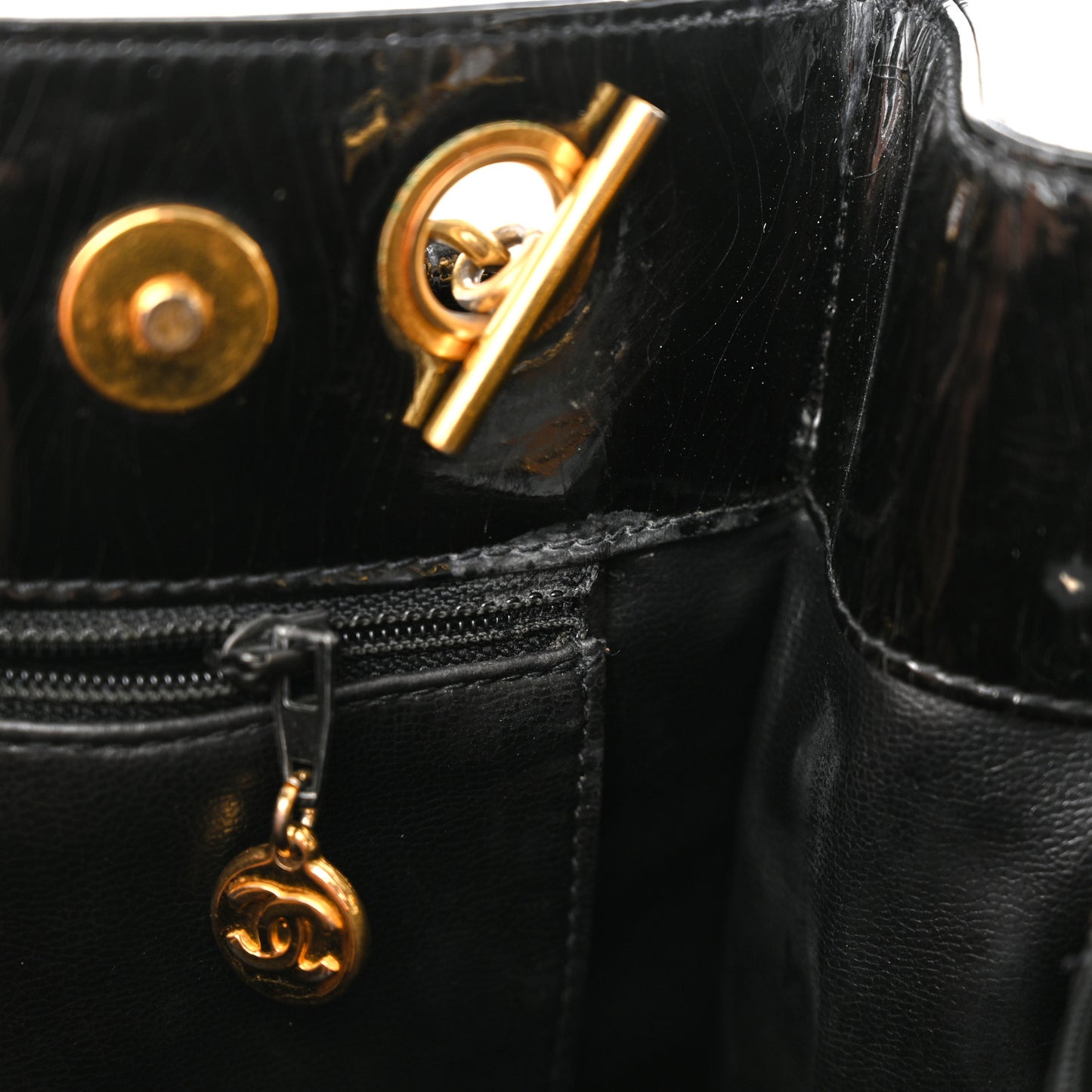 Patent CC Shoulder Bag Black