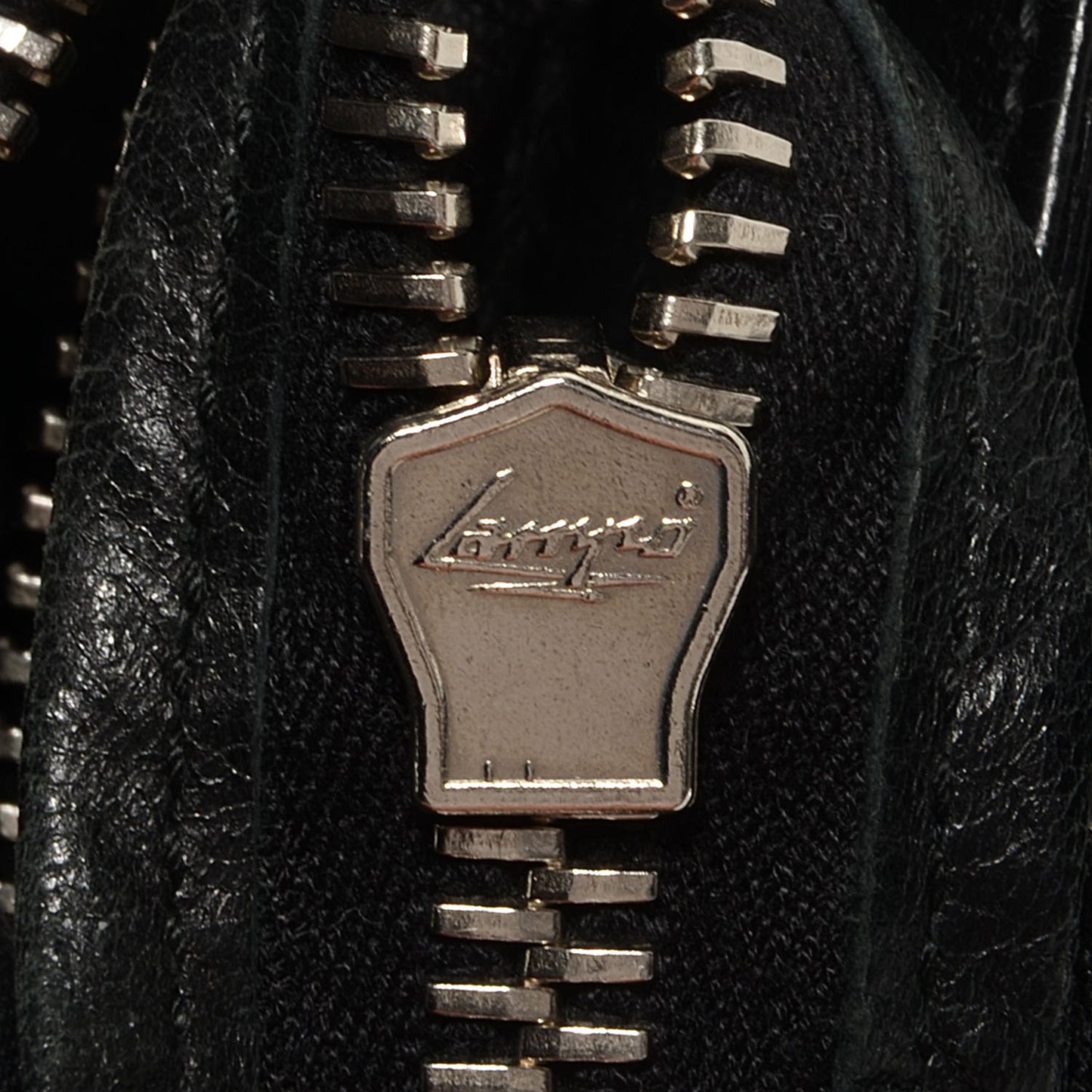 Agneau Giant 21 Silver Hardware City Black