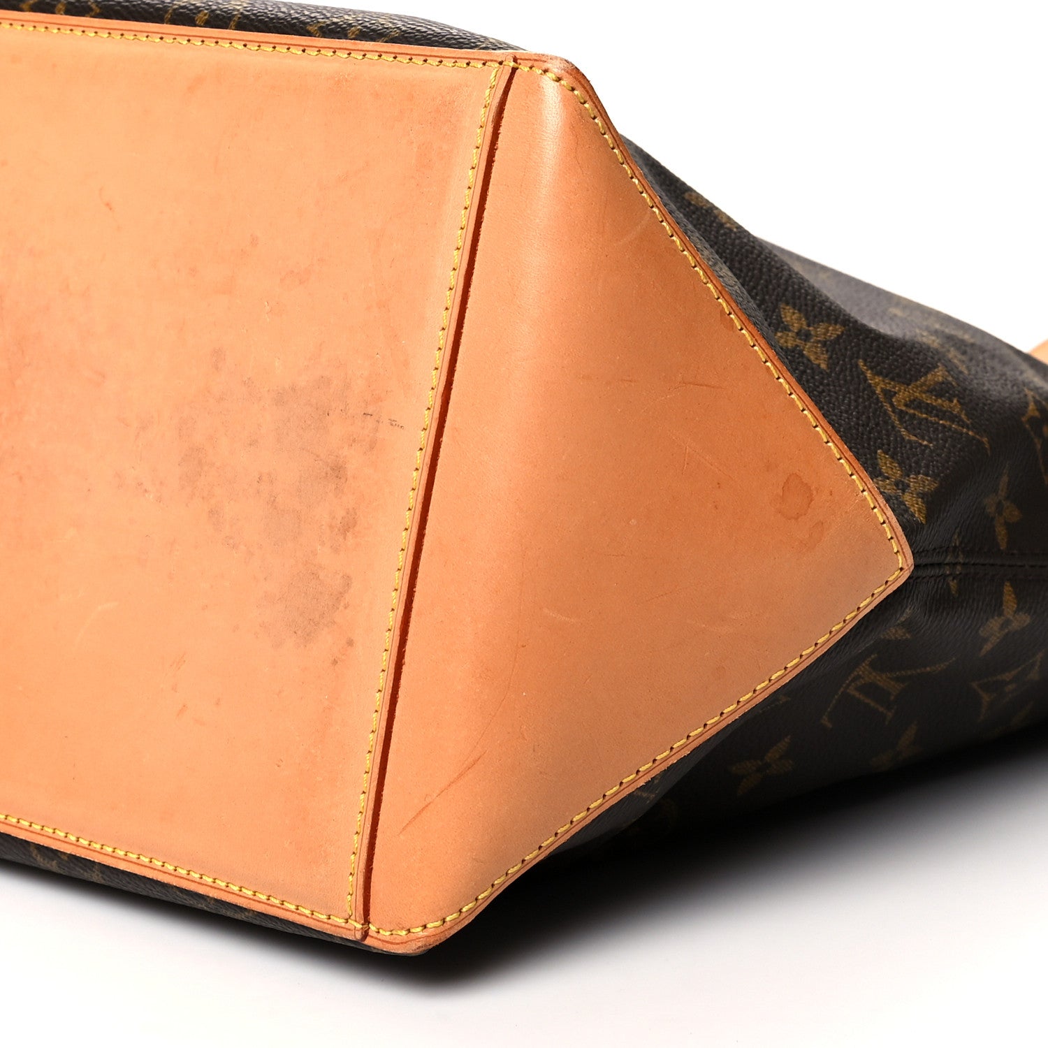 Louis Vuitton Monogram Cabas Mezzo 9 of 10