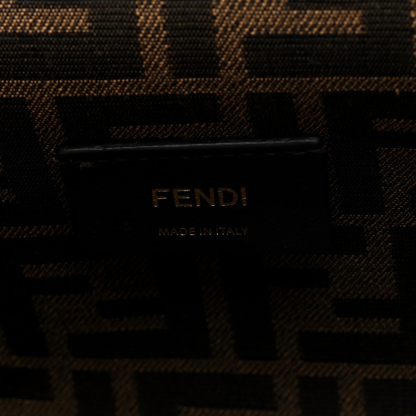 Shiny Nappa Small Fendi First Ghiaia