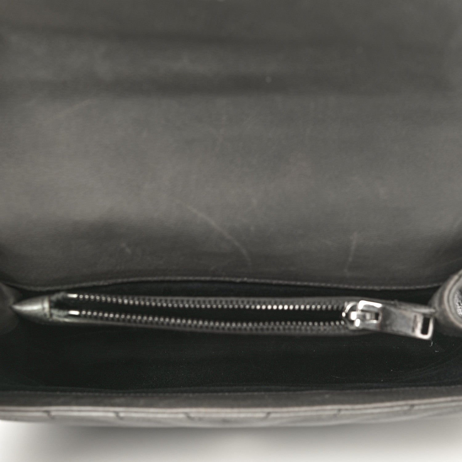 Saint Laurent Grained Calfskin Matelasse Chevron Monogram Medium College Bag Grey 4 of 18