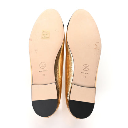Chanel Laminated Crumpled Lambskin Grosgrain Cap Toe CC Ballerina Flats 39 Gold Black 6 of 10