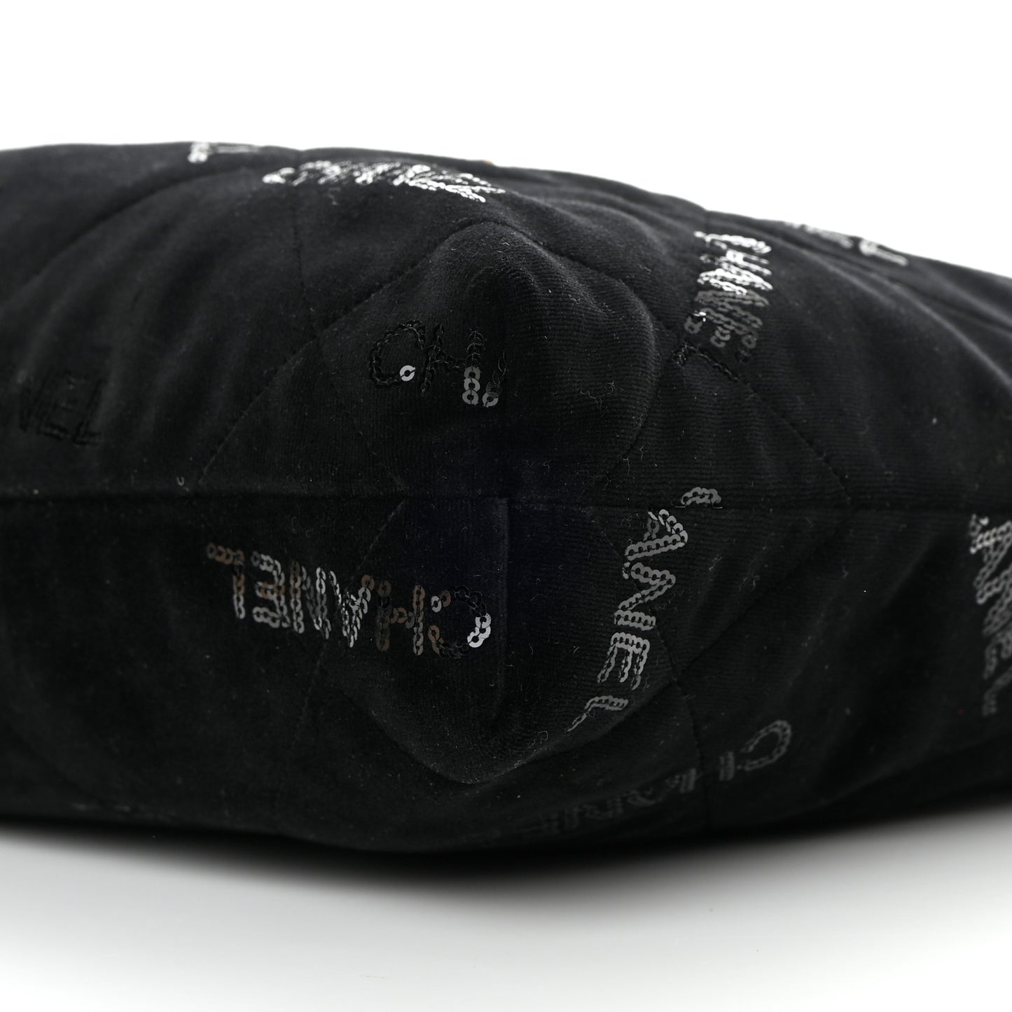 Velvet Sequin Quilted Small Chanel 22 Black