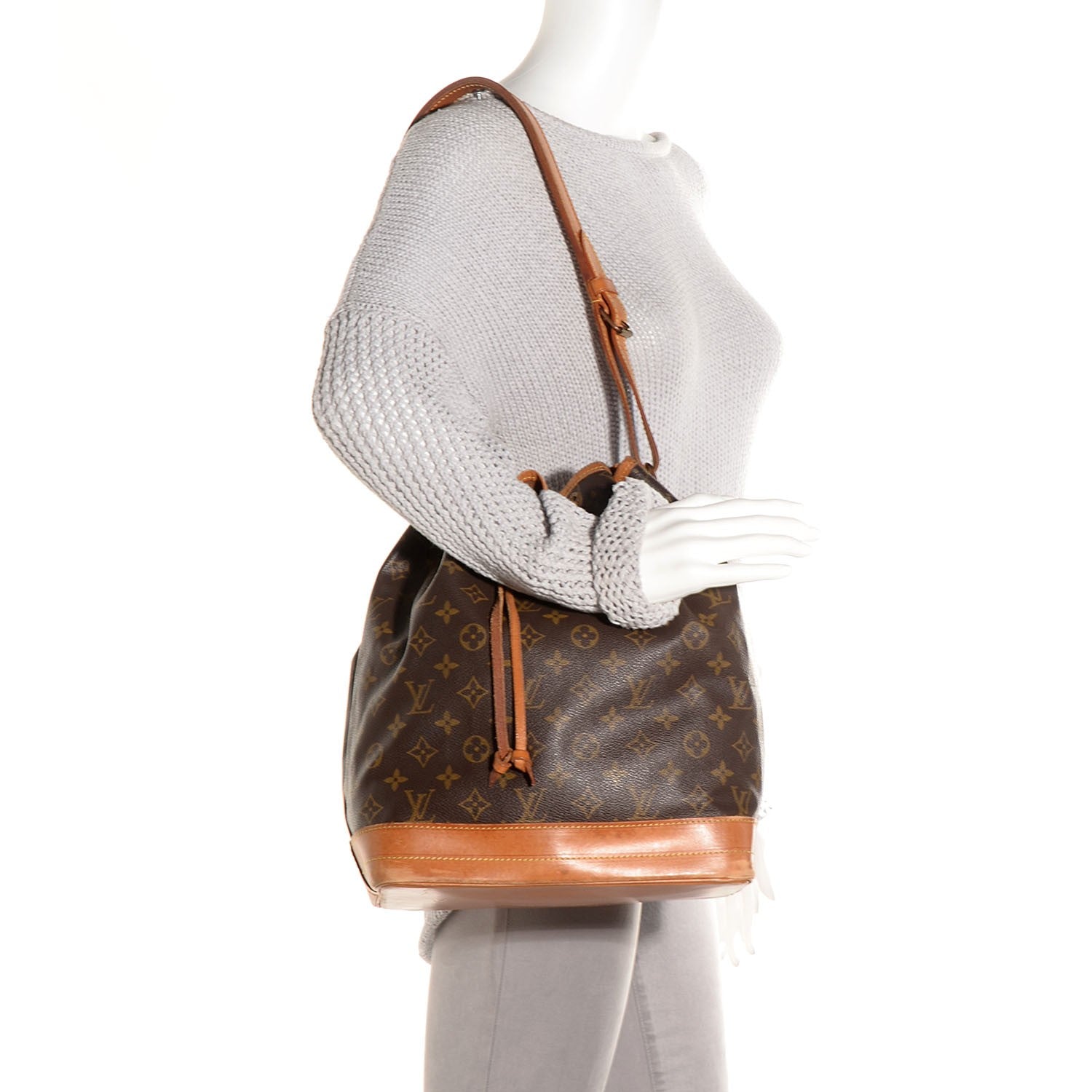 Louis Vuitton Monogram Noe 2 of 9