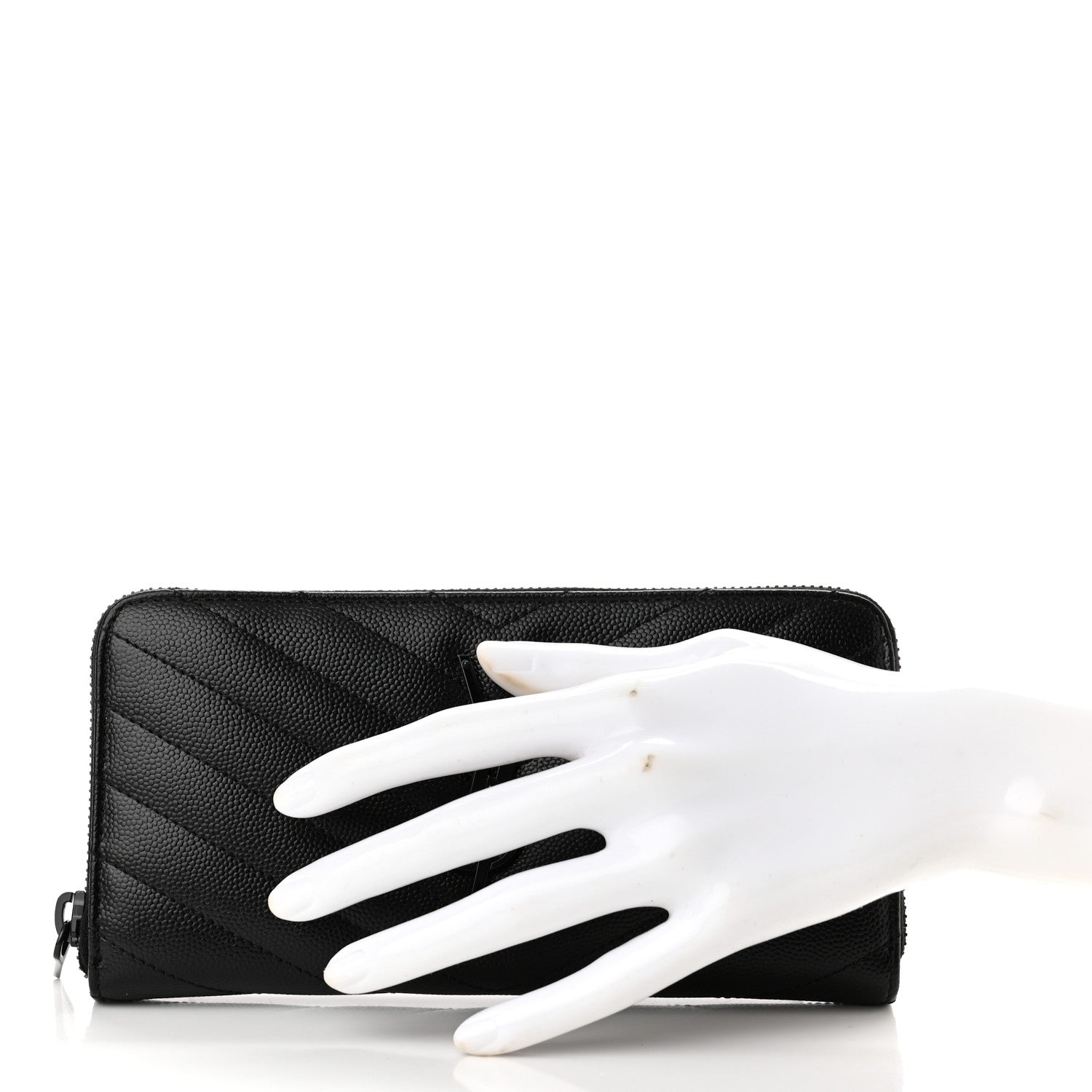 Saint Laurent Grain De Poudre Matelasse Chevron Monogram Monochrome Zip Around Wallet Black 2 of 6