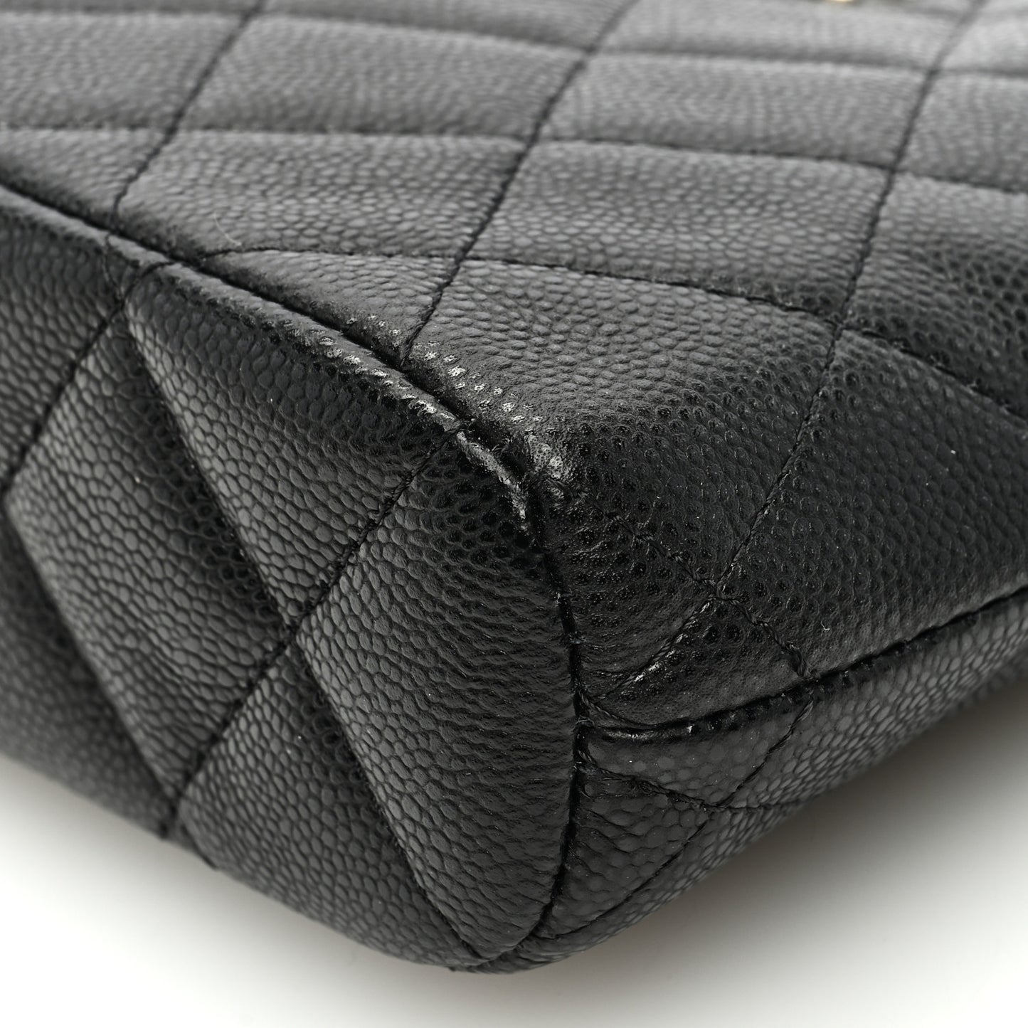 Caviar Quilted Classic Clutch With Chain Black