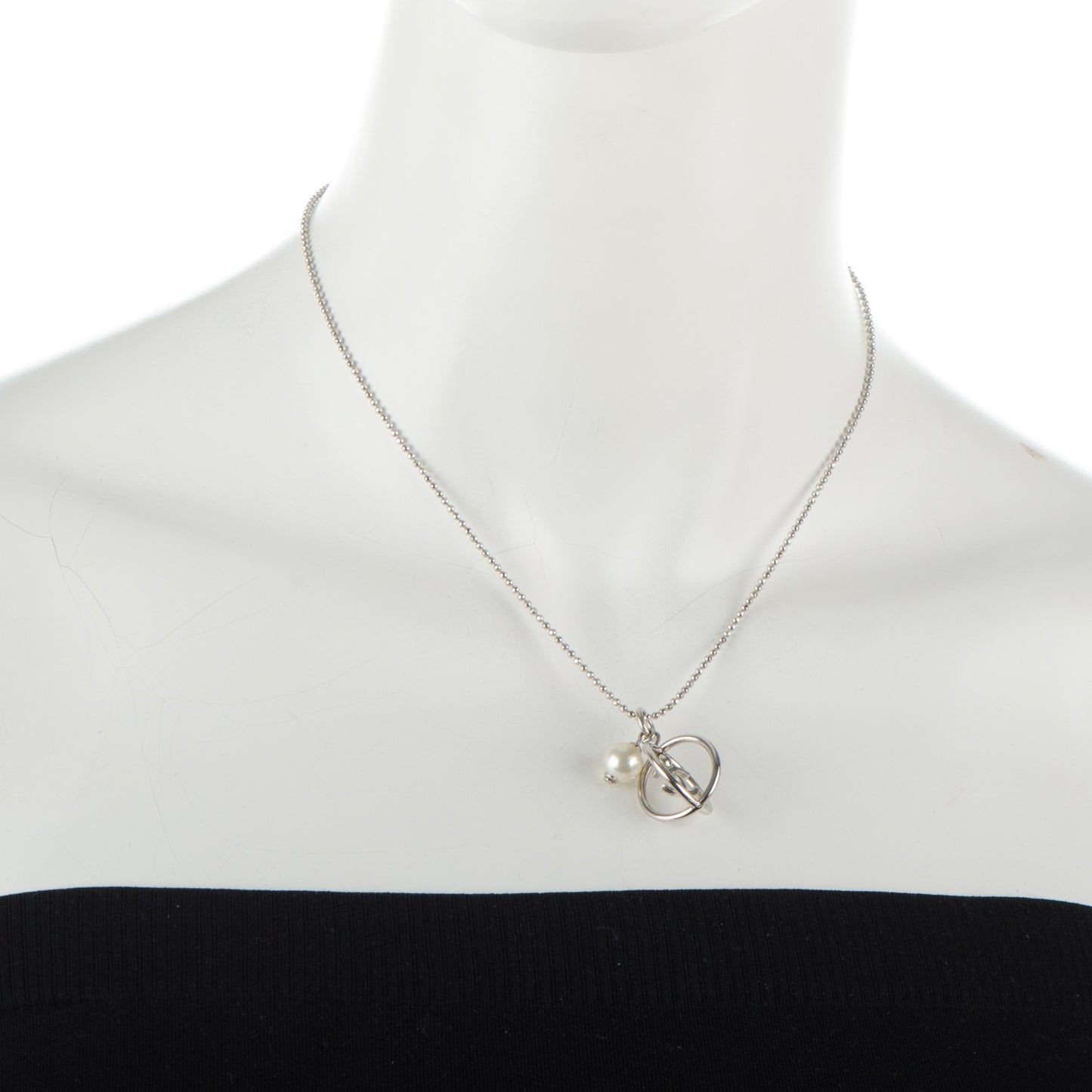 Pearl CC Pendant Necklace Silver