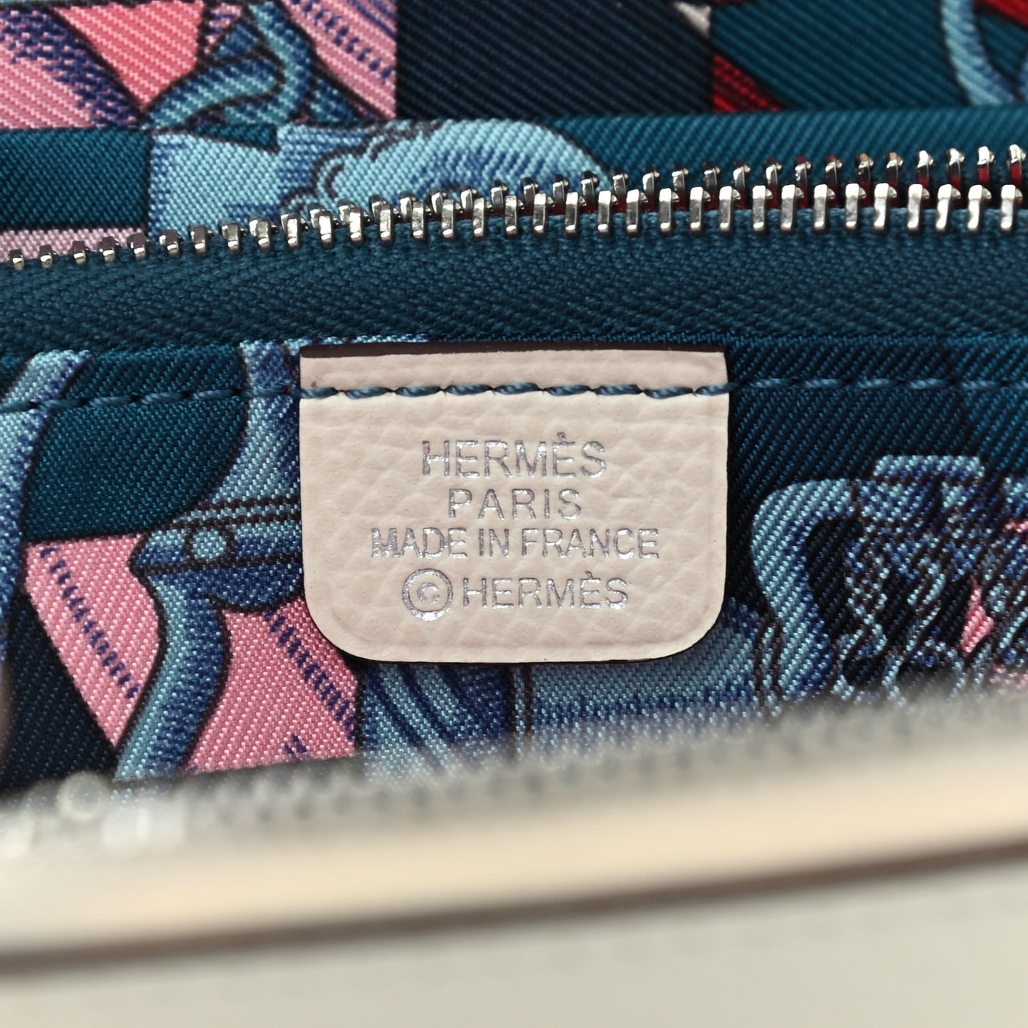 Epsom Silk'in Compact Wallet Nata Colvert