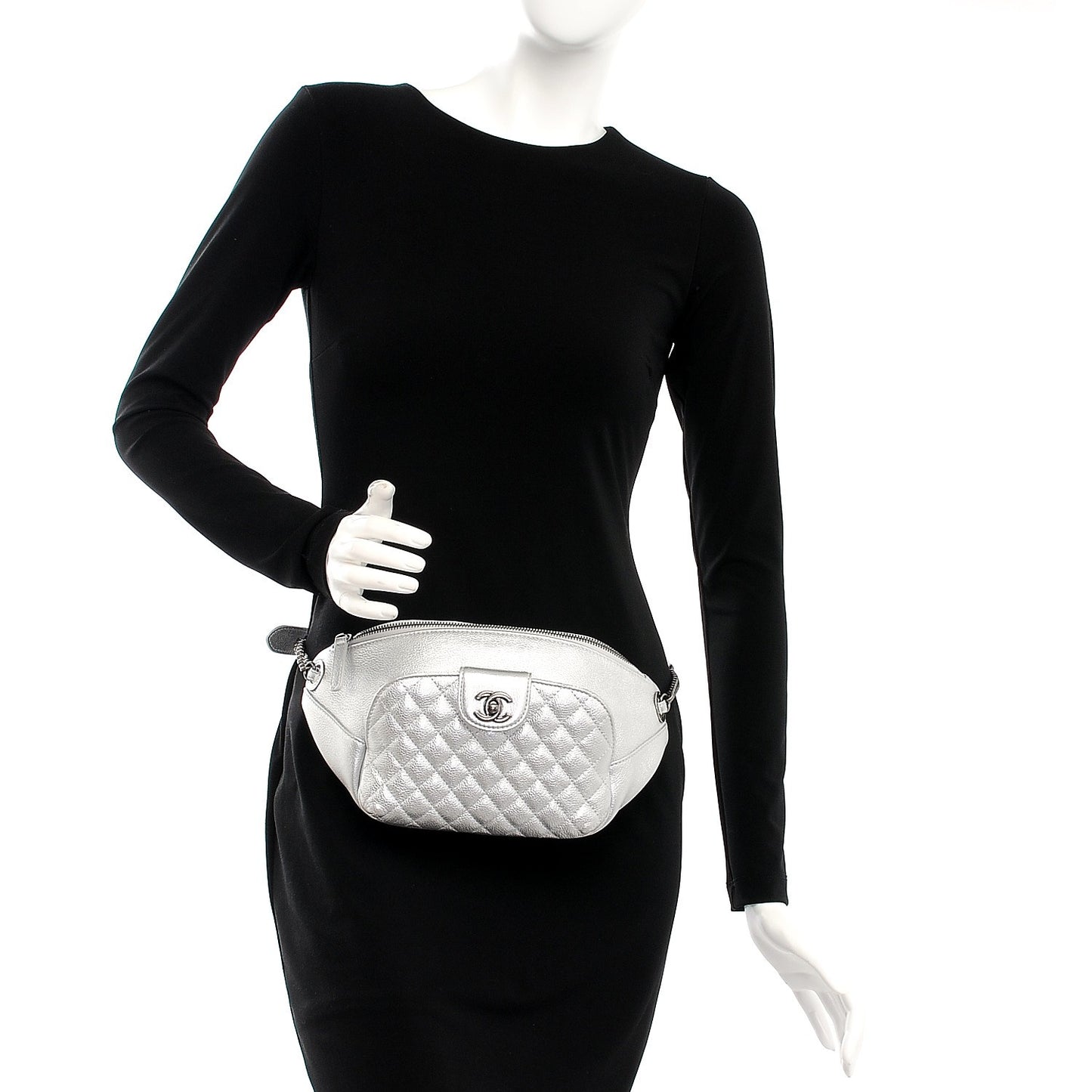 Metallic Grained Calfskin Quilted Casual Rock Waist Bag Fanny Pack Silver