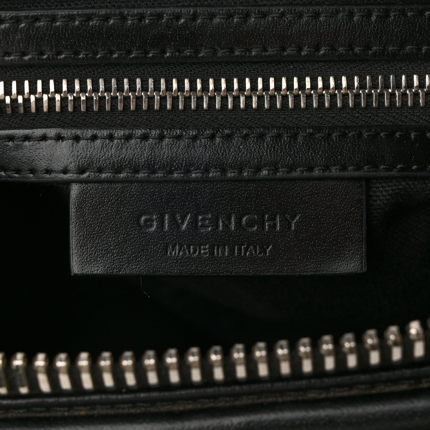 Shiny Lord Calfskin Small Antigona Black