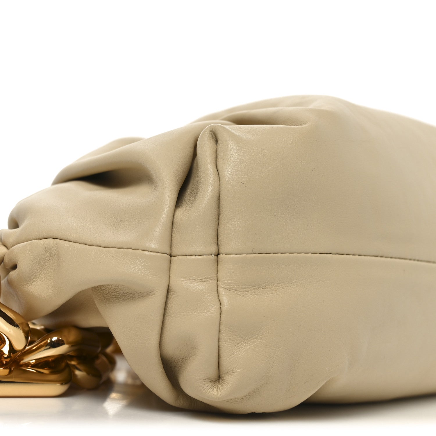 BOTTEGA VENETA ショルダーバッグ レザー アイボリー系 Bottega Veneta Zip Leather Pouch Shoulder Bag | Neiman Marcus