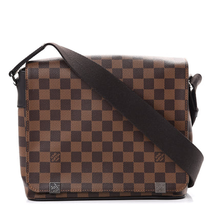 Louis Vuitton Damier Ebene District PM 1 of 9