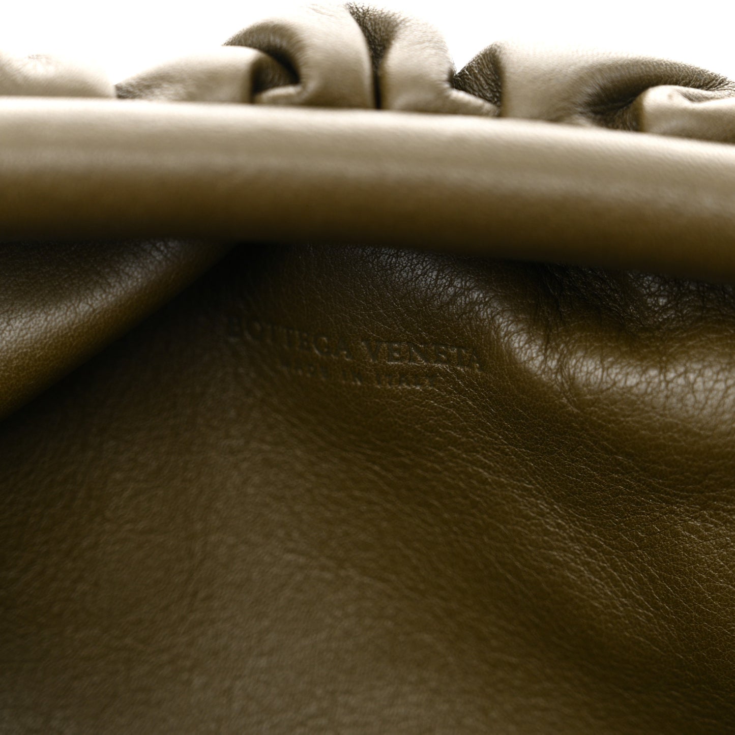 Butter Calfskin The Pouch 20 Mustard
