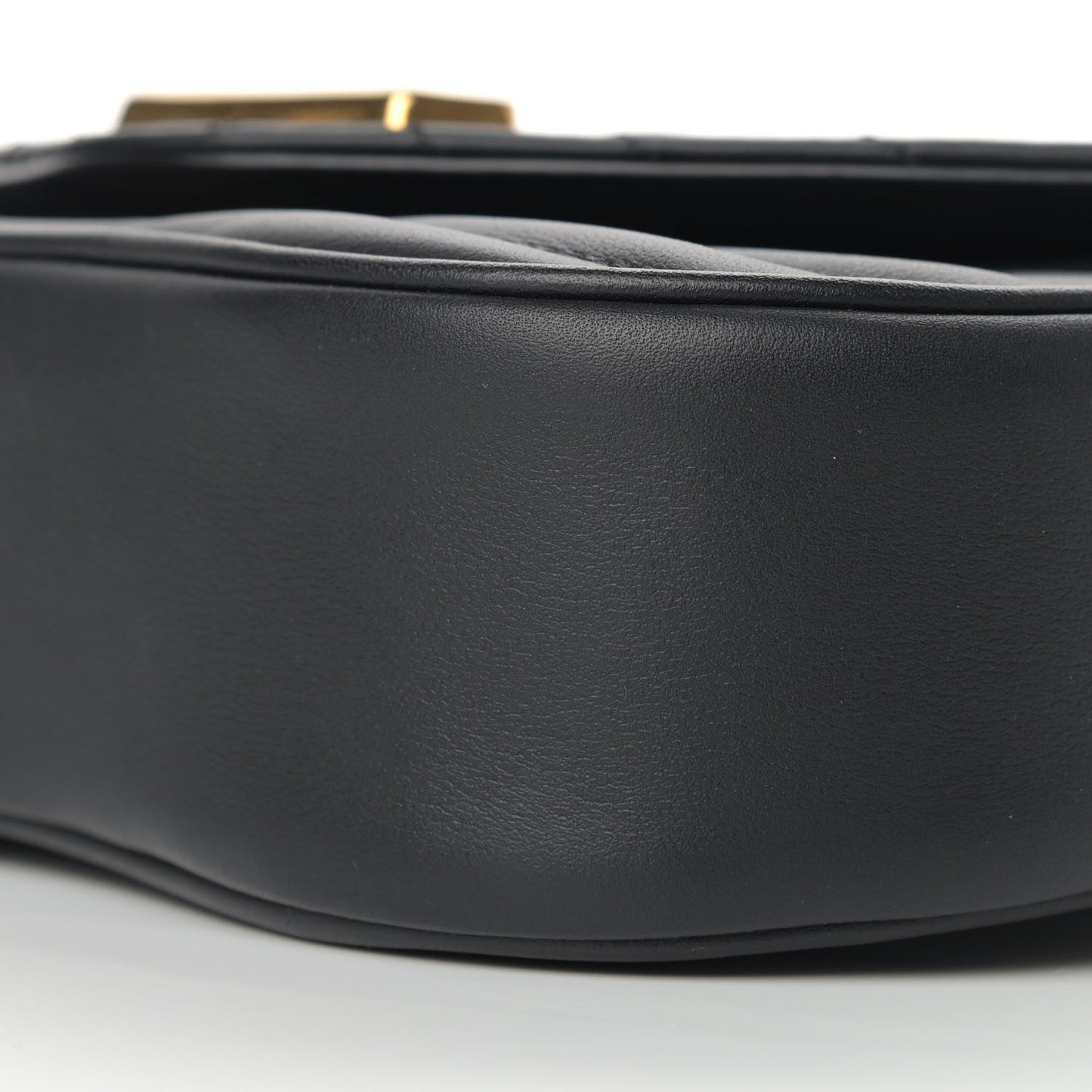 Calfskin New Wave Chain PM Black